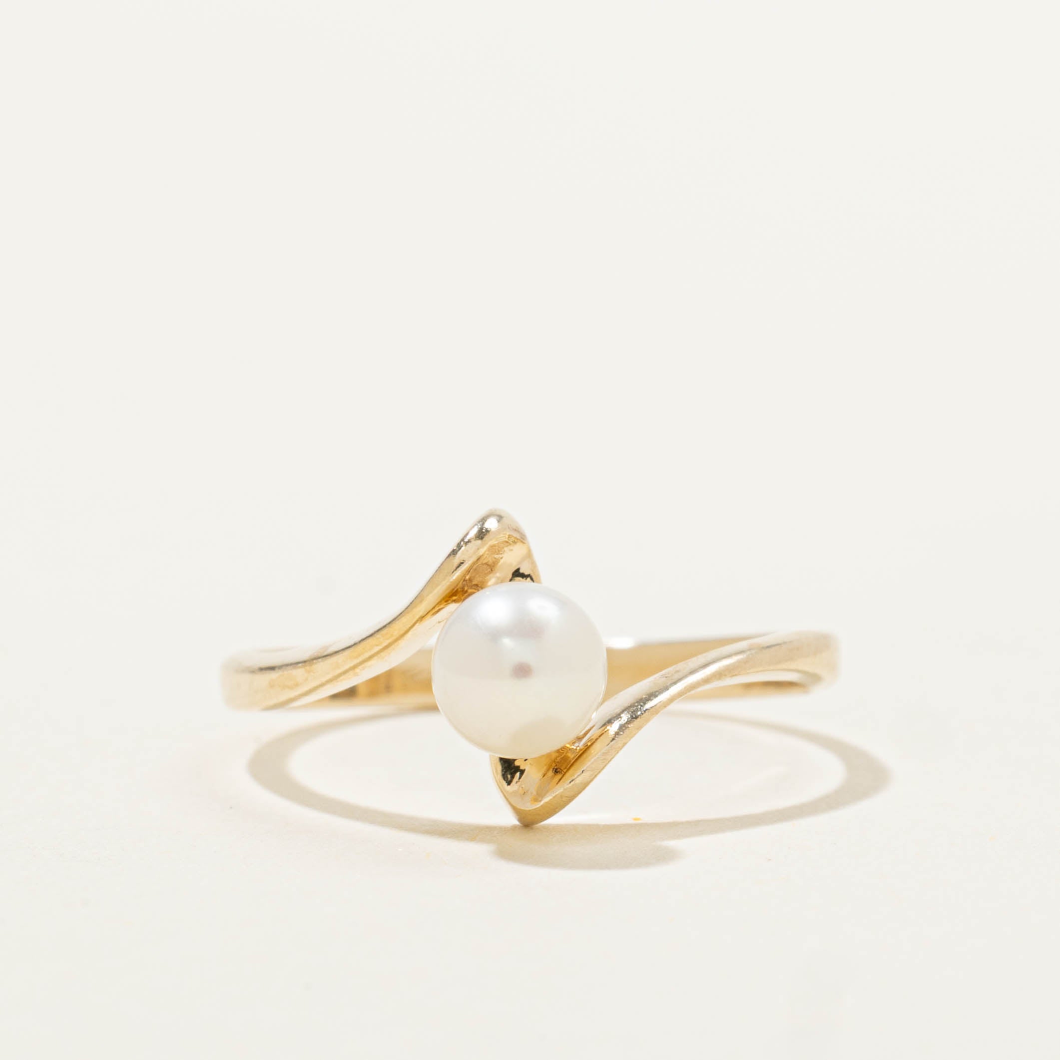 10k Pearl Bypass Ring | SZ 6.5