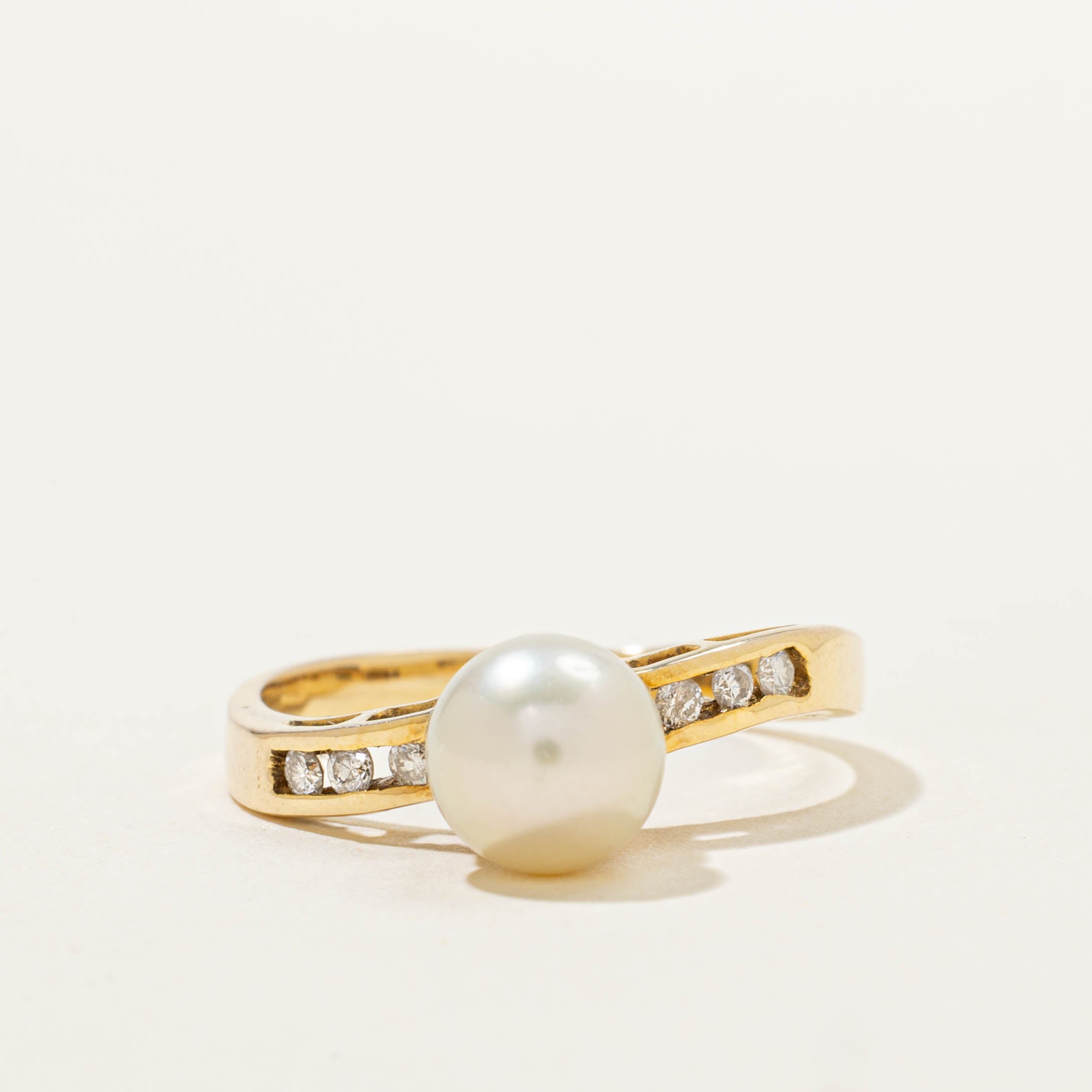 Pearl & Diamond Wave Ring | 0.10ctw | SZ 7.75