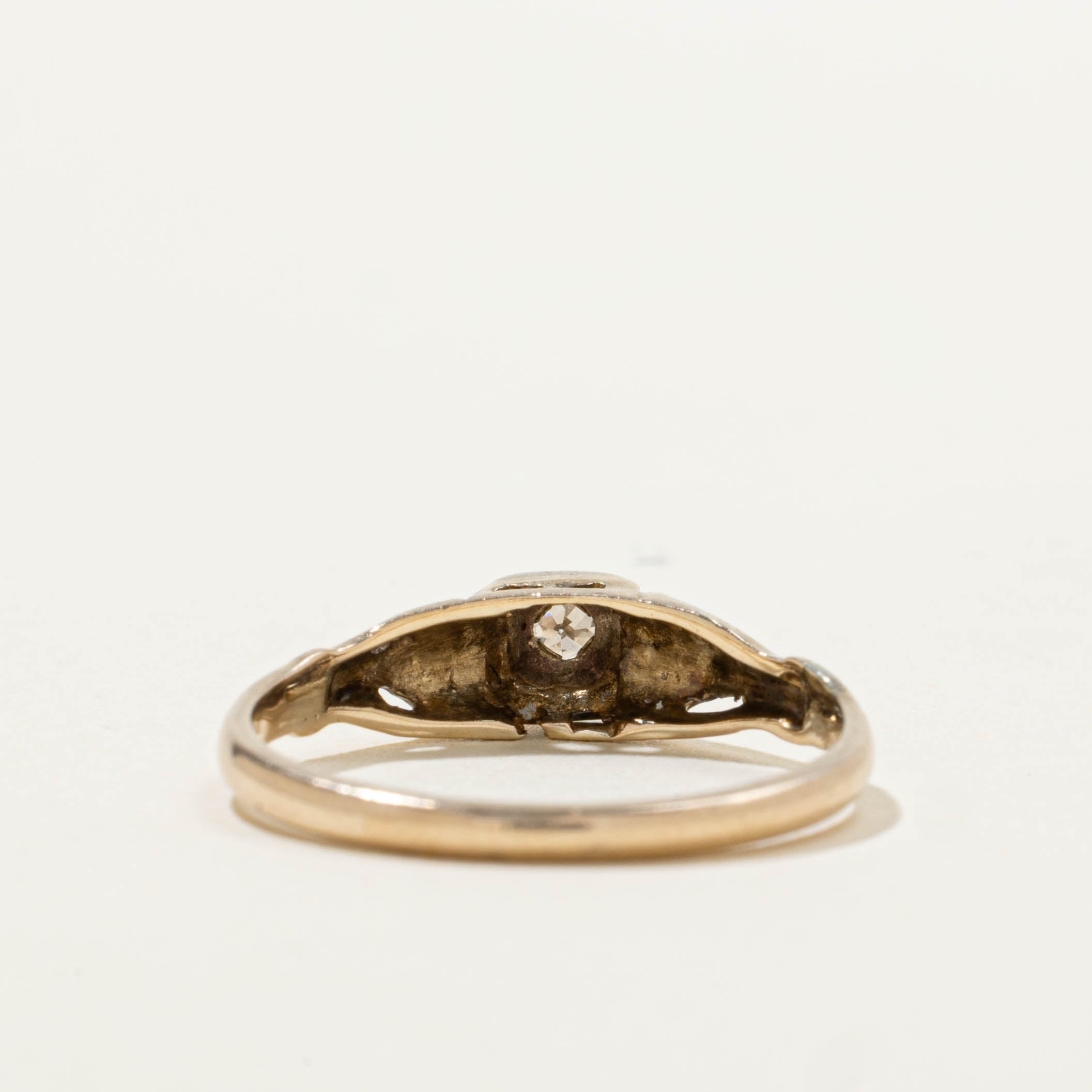 9k Illusion Set Diamond Textured Ring | SZ 6.5