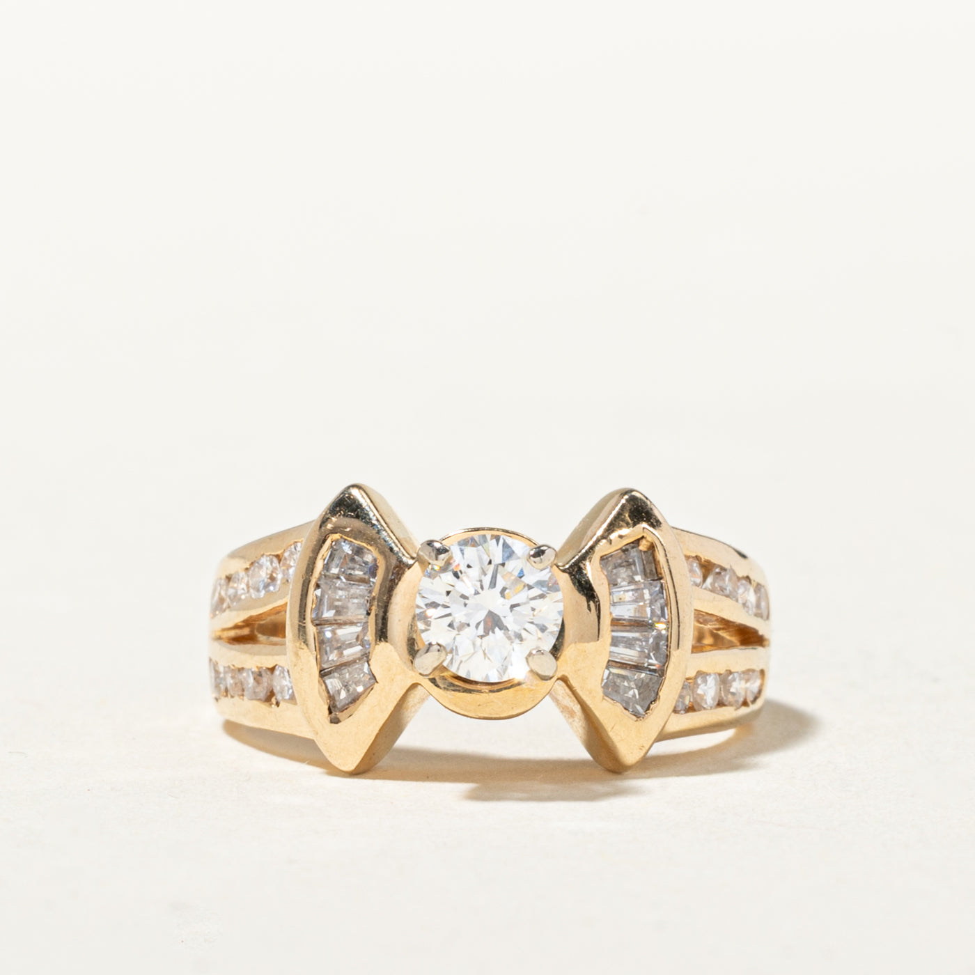 14k Diamond Channel Set Accented Bow Ring | 0.35 VS2 H/I, 0.47ctw | SZ 4