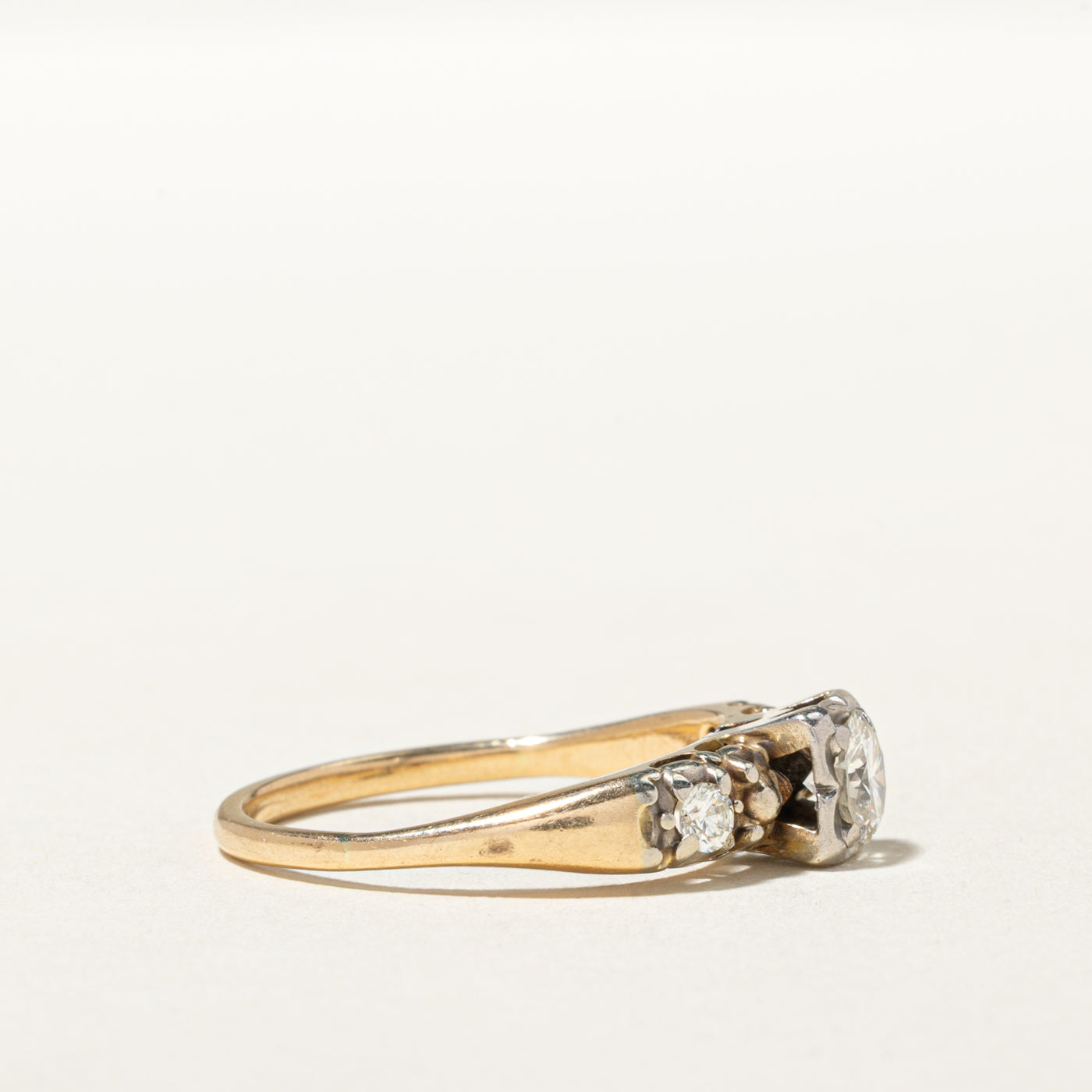 14k Illusion Set Diamond Textured Ring | 0.55ctw | SZ 8