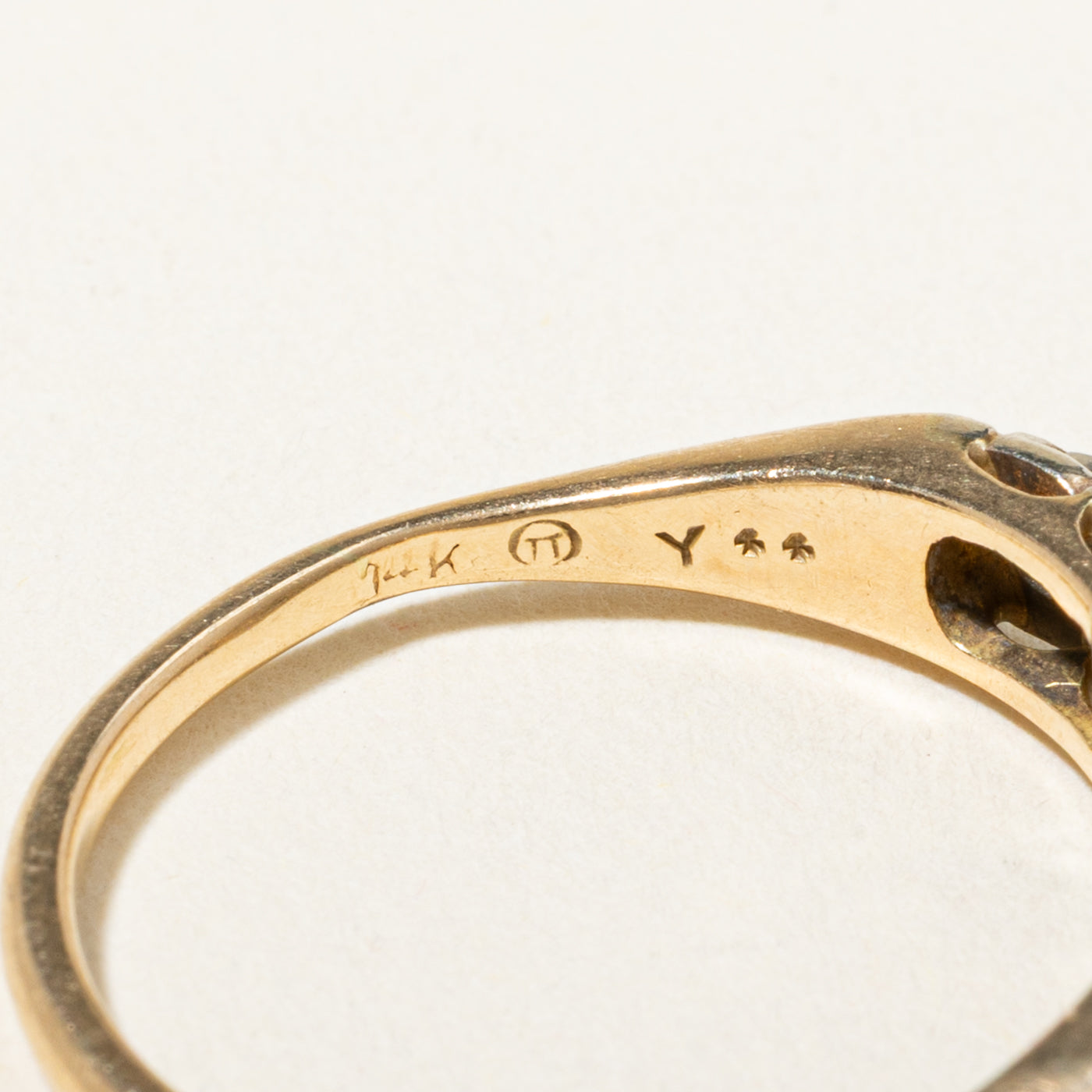14k Illusion Set Diamond Textured Ring | 0.55ctw | SZ 8