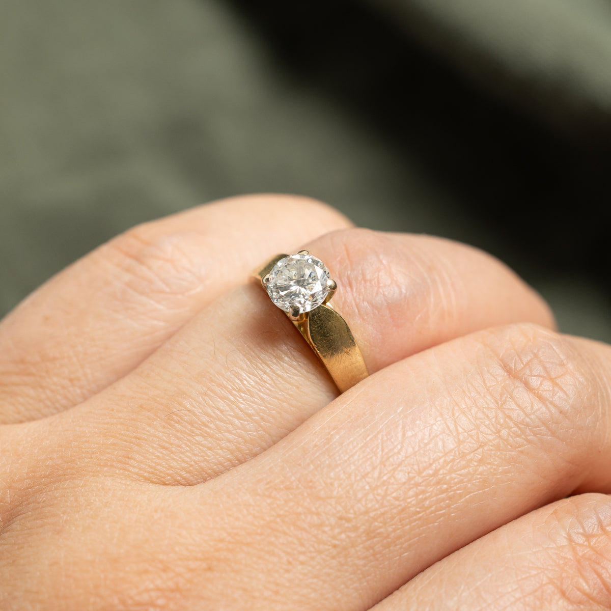 18k Solitaire Diamond Reverse Tapered Engagement Ring | 1.03ct I2 H-I | SZ 6
