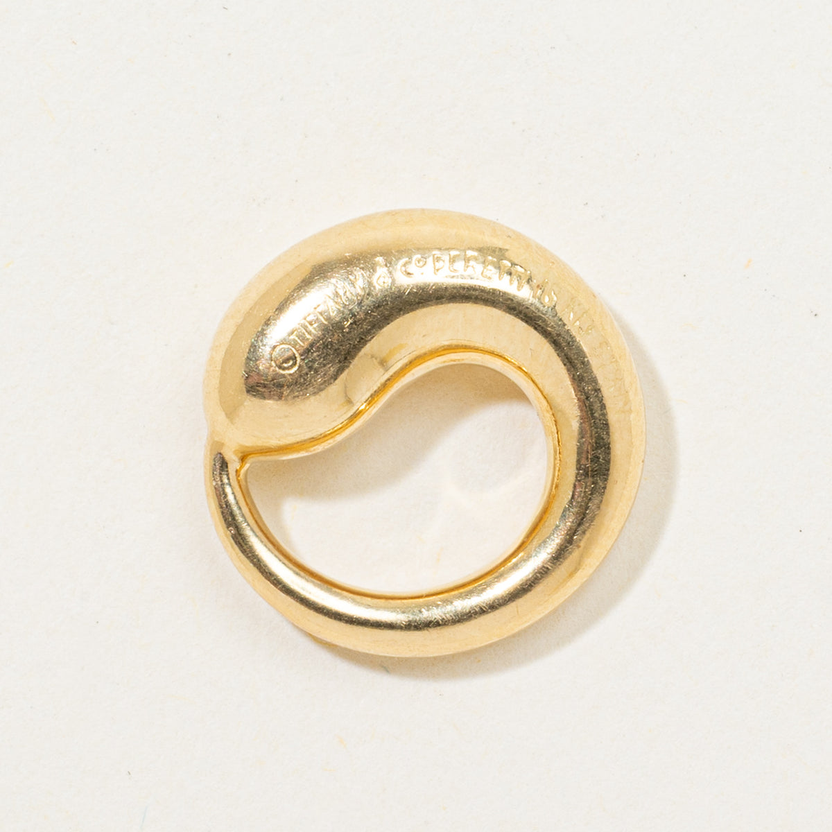 'Tiffany & Co.' Elsa Peretti 18K Gold Eternal Circle Pendant | 15mm |