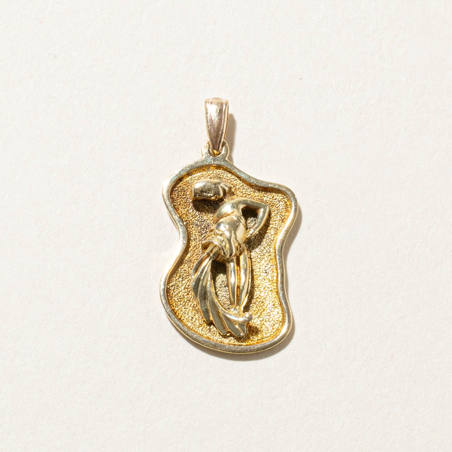 14k Aquarius Zodiac Pendant