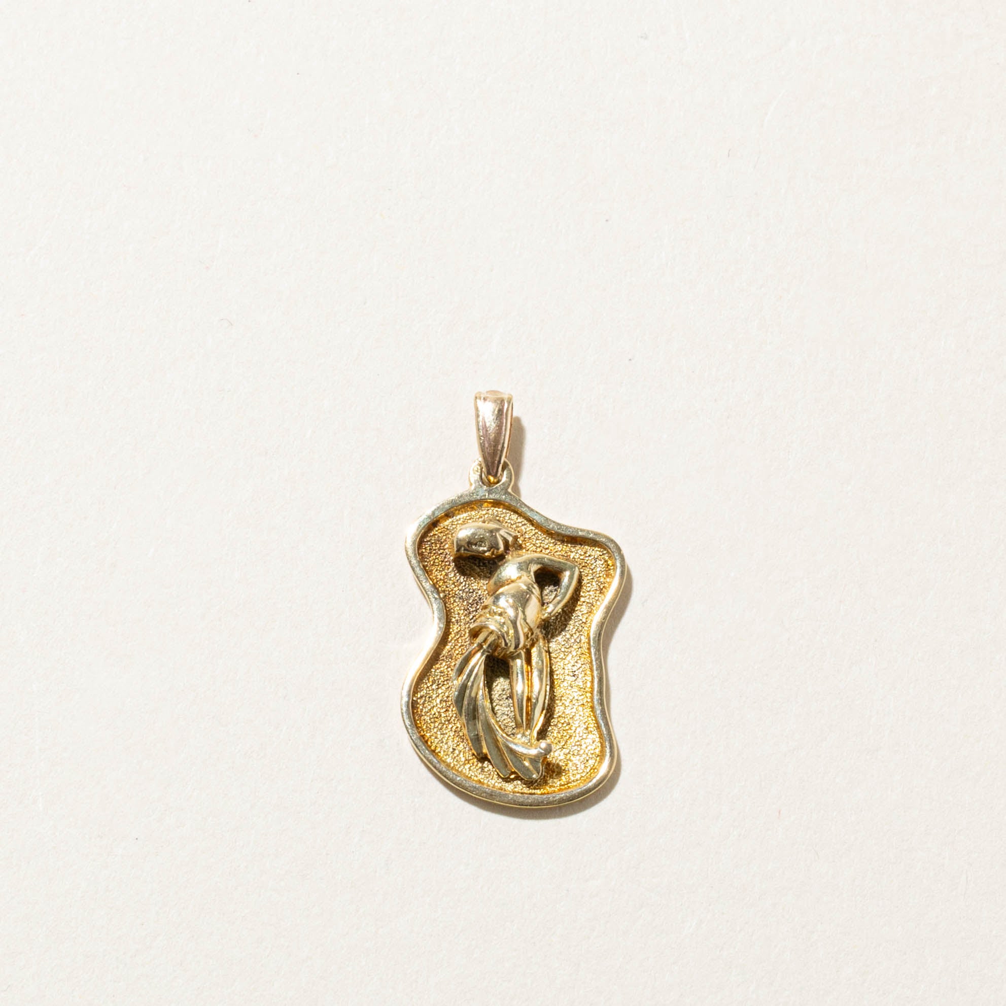 14k Aquarius Zodiac Pendant