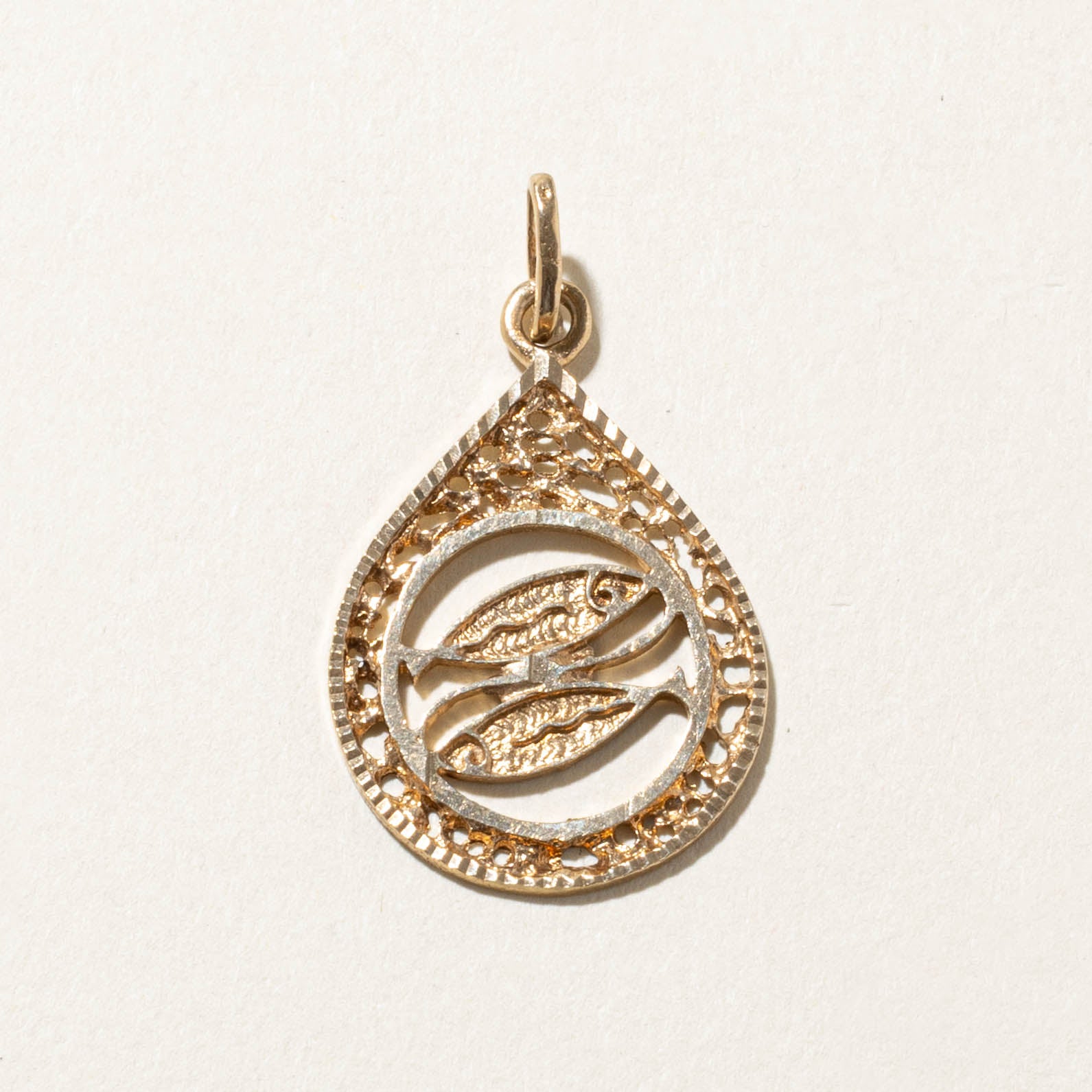 10k Pisces Zodiac Pendant
