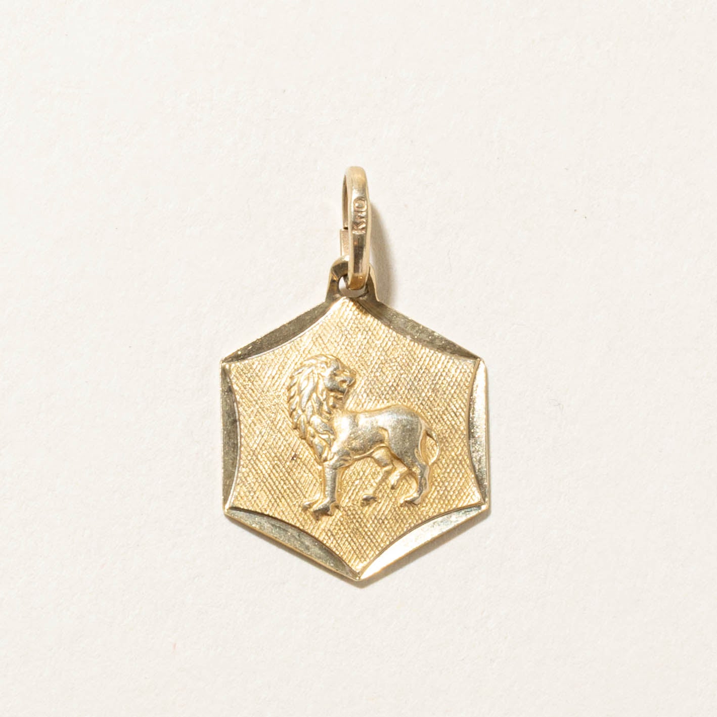 10k Leo Zodiac Charm