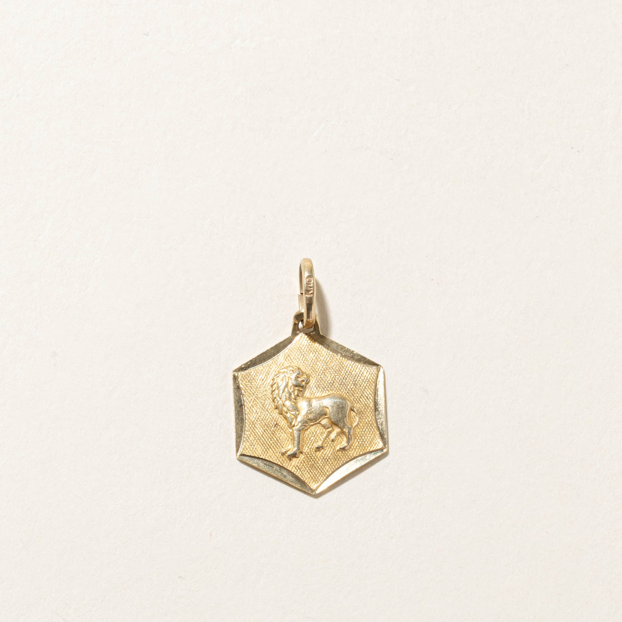 10k Leo Zodiac Charm