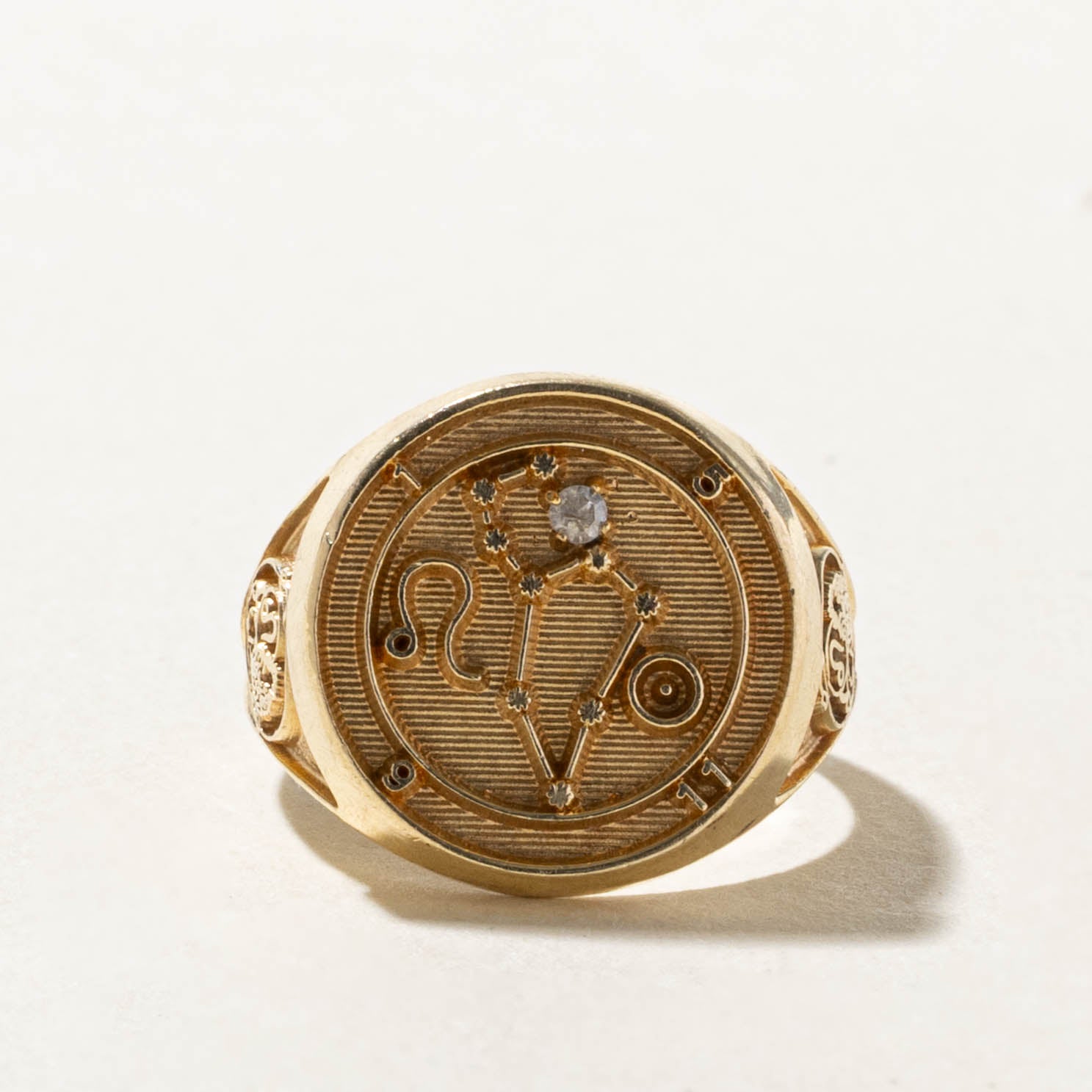 10k Diamond Leo Zodiac Signet Ring | SZ 6