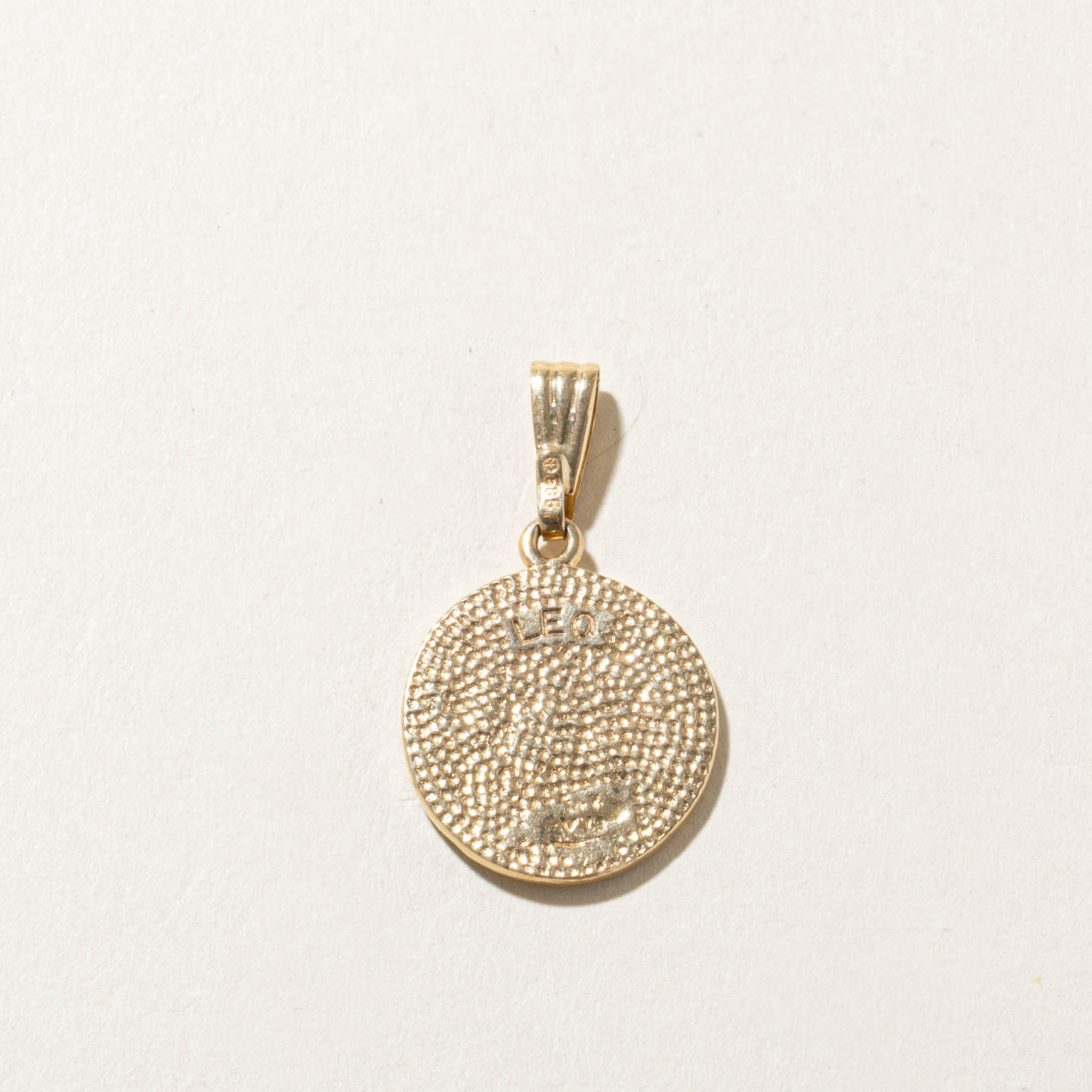14k Leo Zodiac Pendant