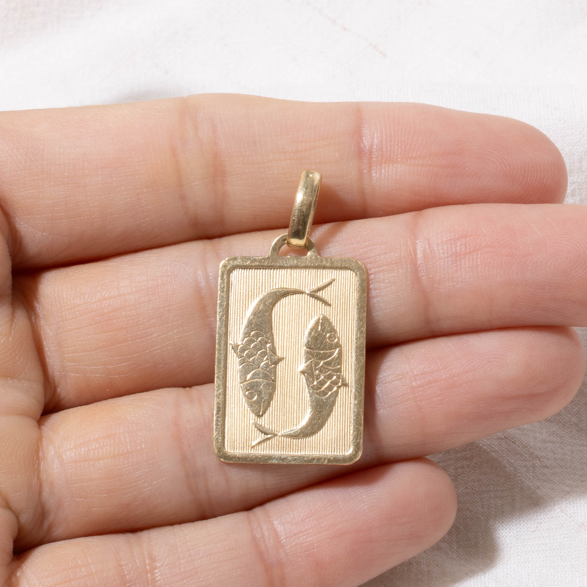 Italian Pisces Zodiac 18k Pendant