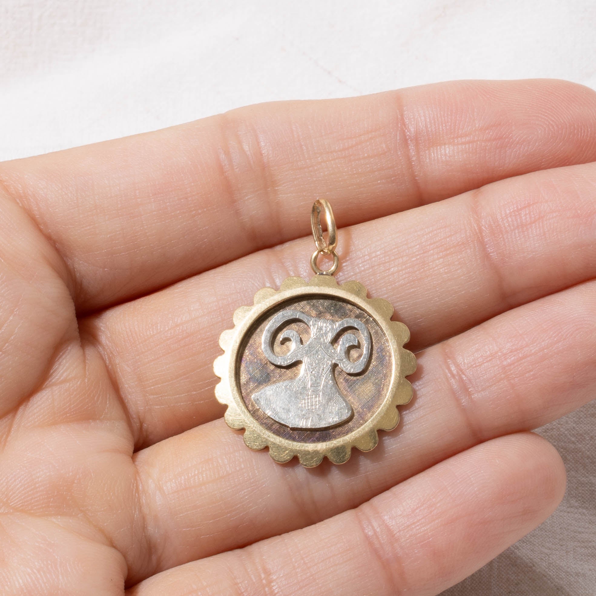 18k Aries Zodiac Pendant