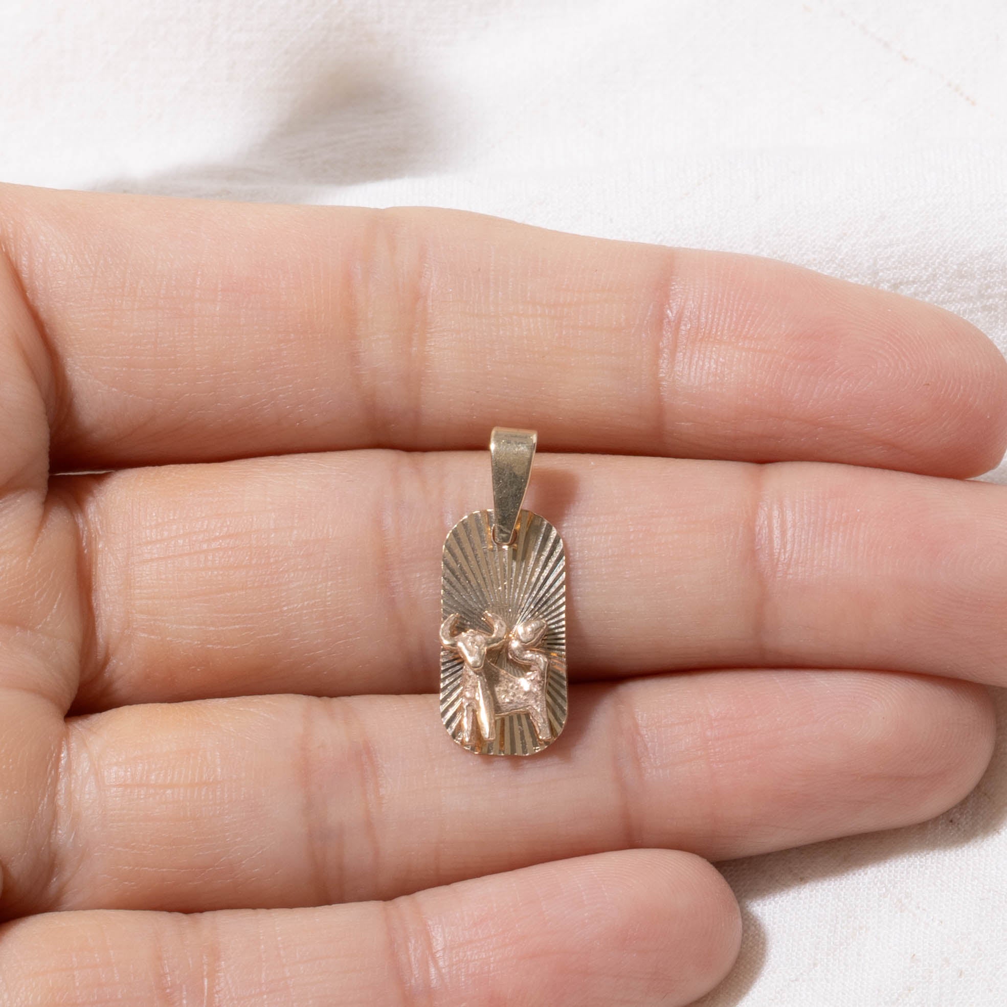 10k Taurus Zodiac Pendant