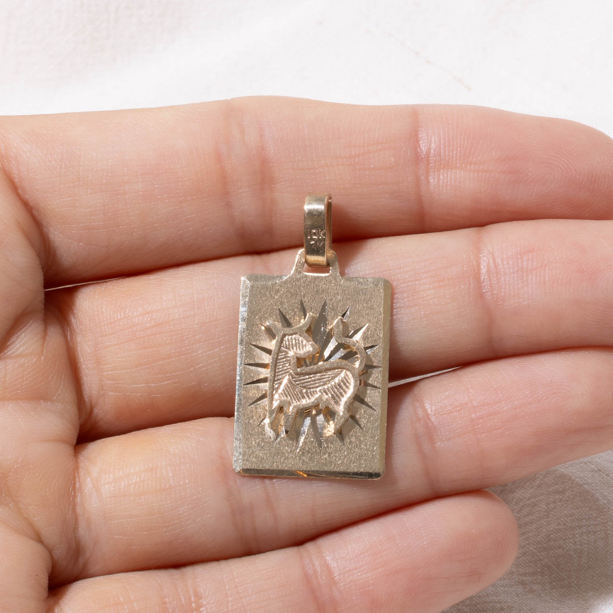 10k Taurus Zodiac Pendant