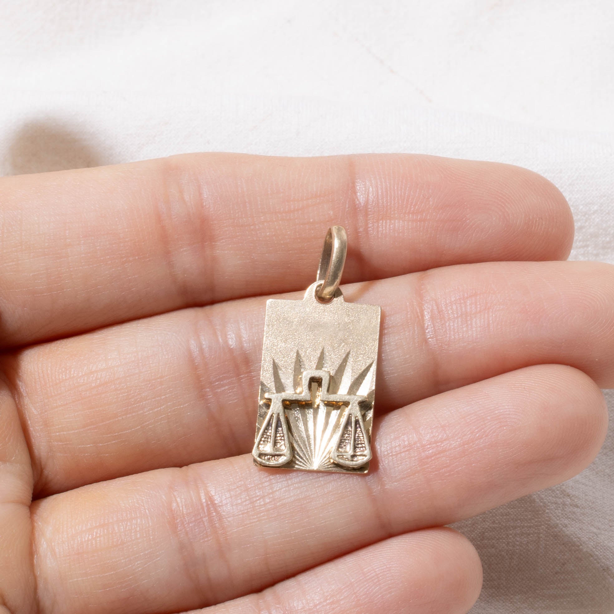 10k Libra Zodiac Pendant