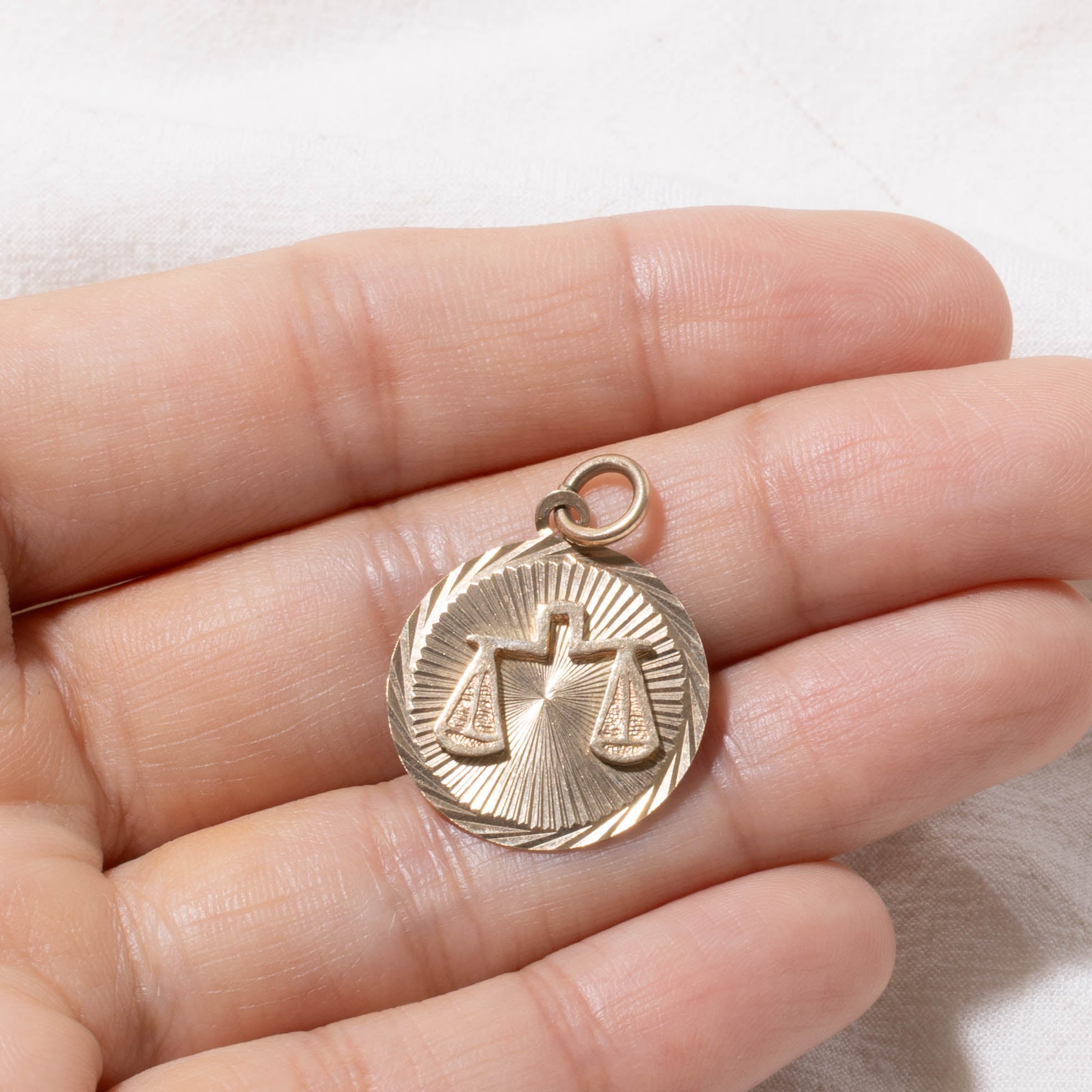 10k Libra Zodiac Pendant