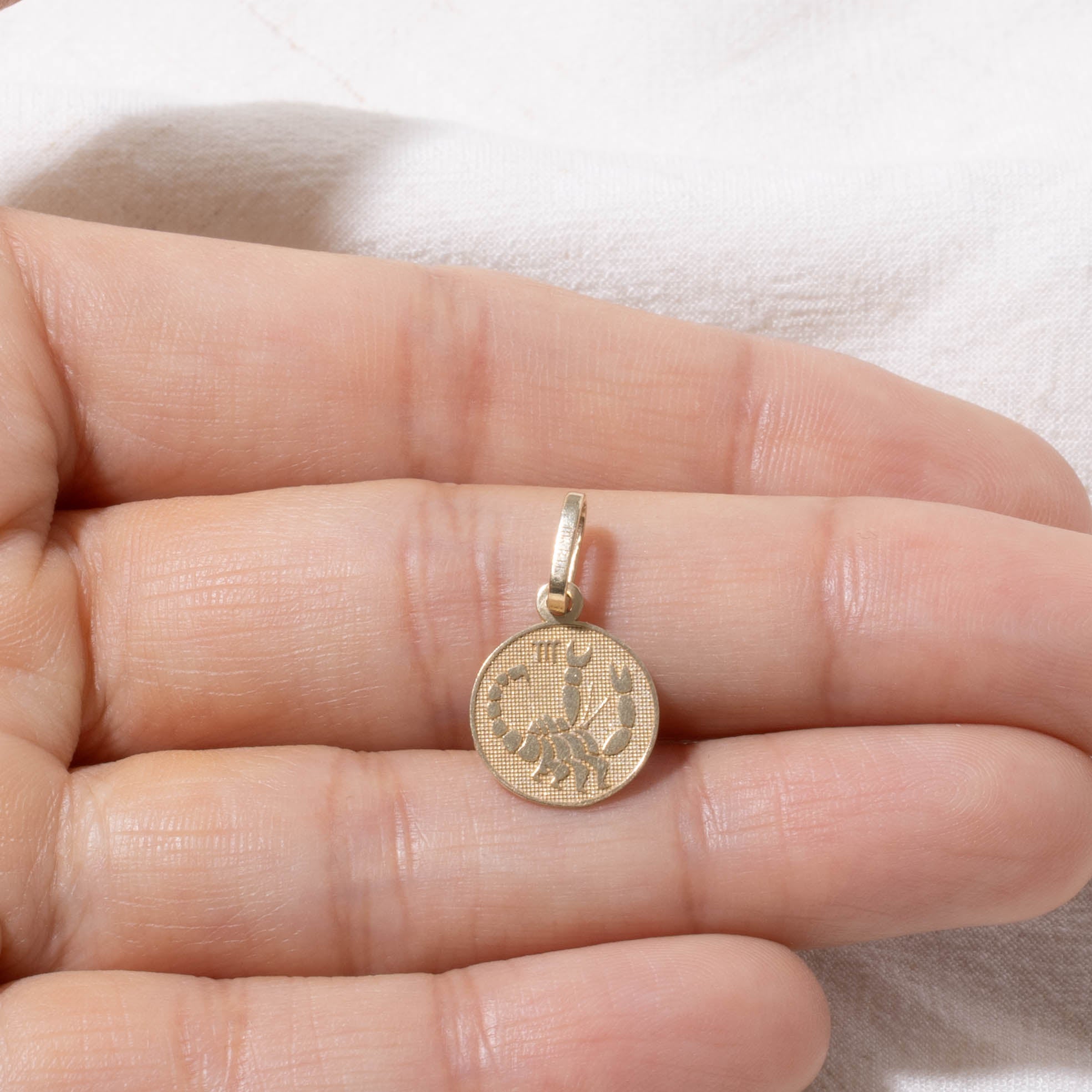 10k Scorpio Zodiac Pendant