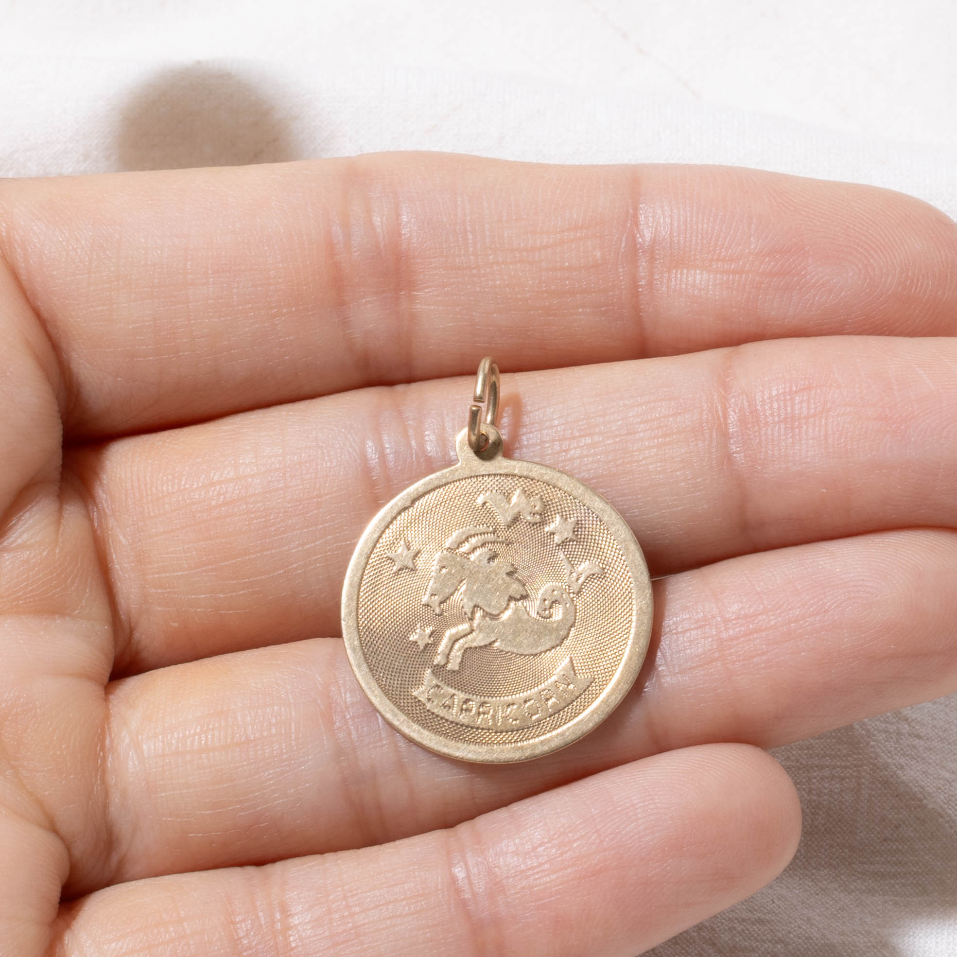 10k Capricorn Zodiac Pendant