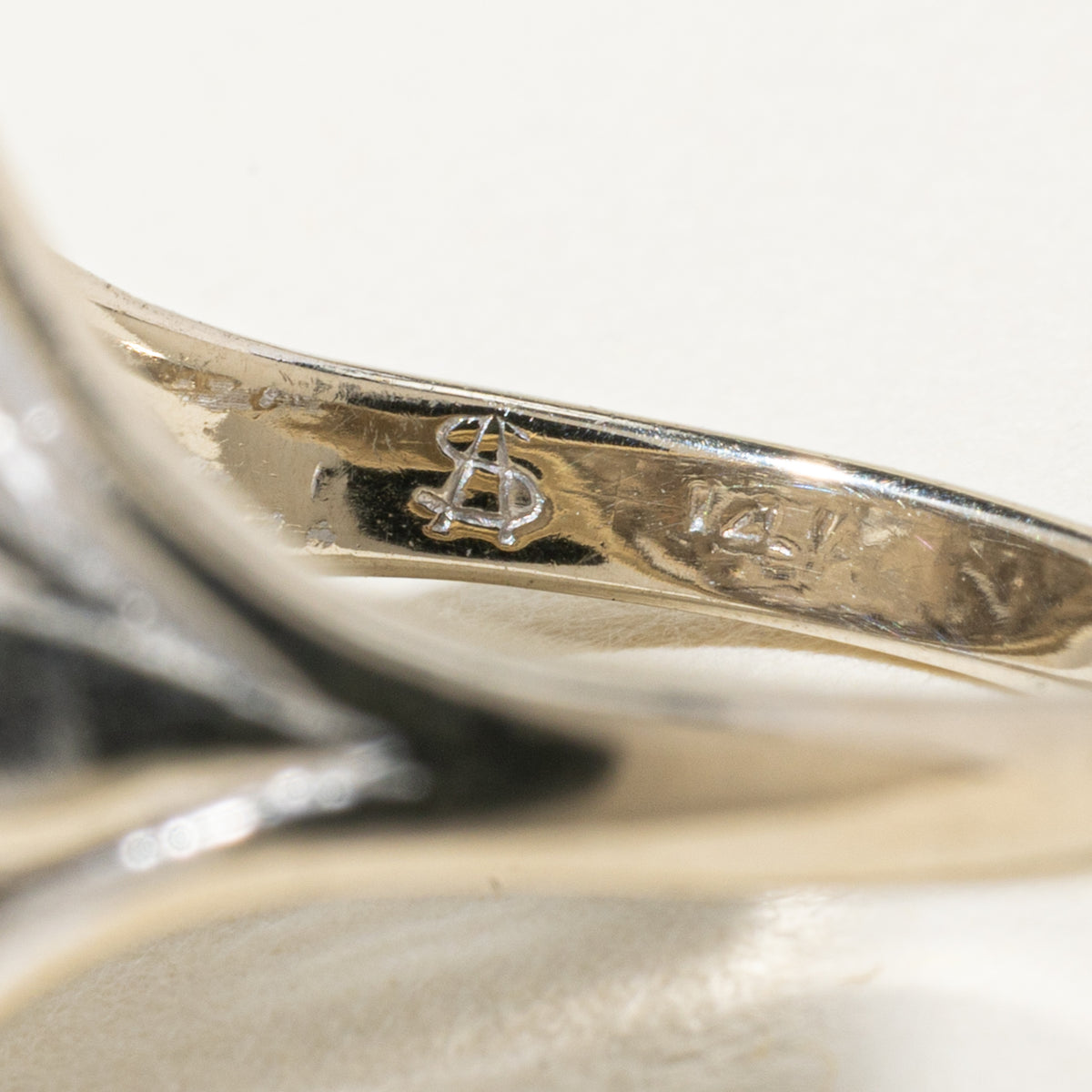 14k Diamond Grooved Star Ornate Cocktail Bombé Ring | 0.26ct VVS2 F-G, 0.60ctw | SZ 5.75