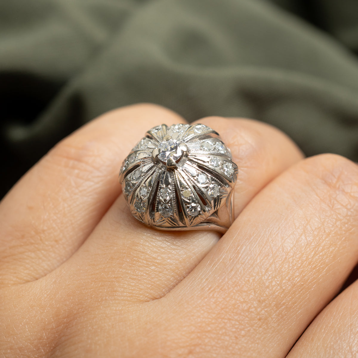 14k Diamond Grooved Star Ornate Cocktail Bombé Ring | 0.26ct VVS2 F-G, 0.60ctw | SZ 5.75