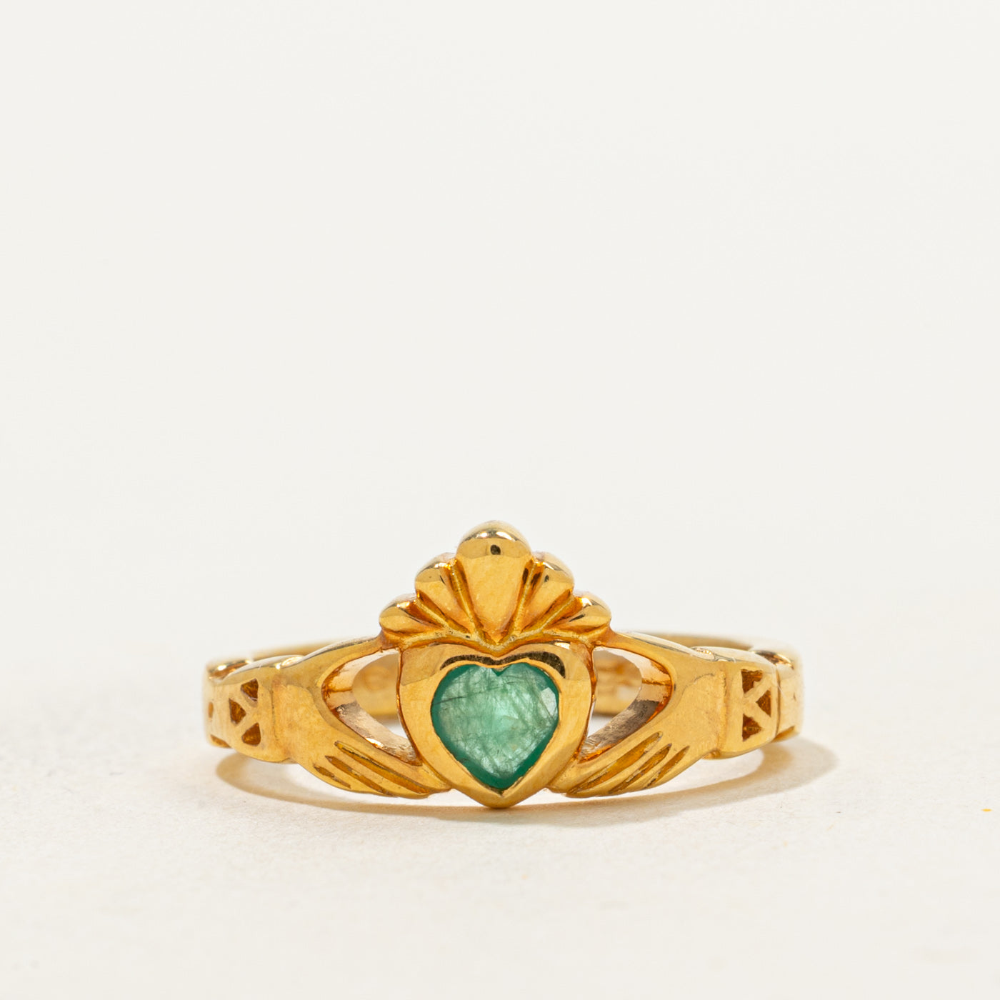 18k Emerald Heart Claddagh Ring | 0.15ct | SZ 5