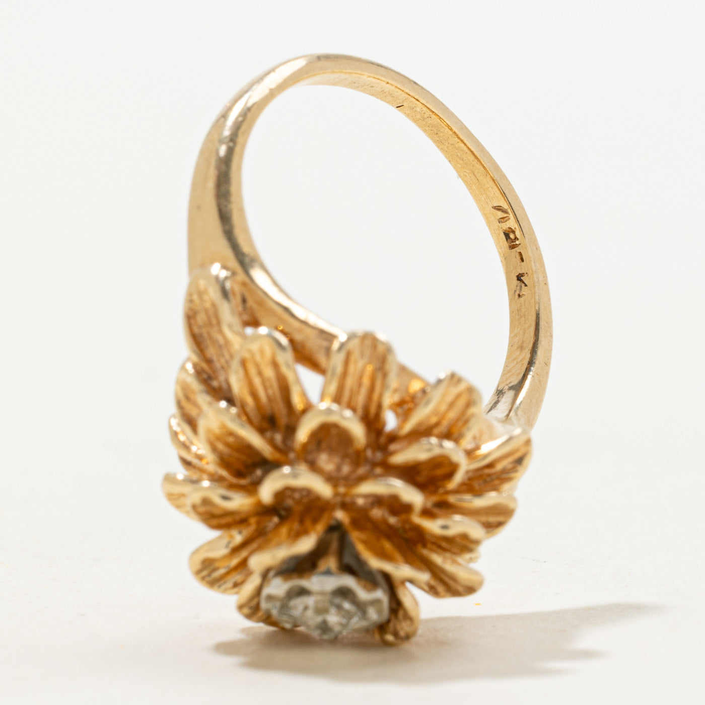 Diamond Textured Flower Cocktail Ring | 0.10ct | SZ 4.75