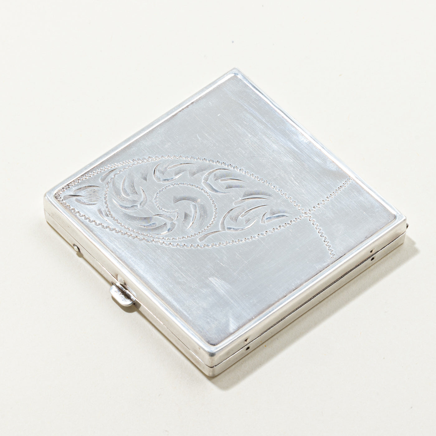 Sterling Silver Ornate Engraved Makeup Compact