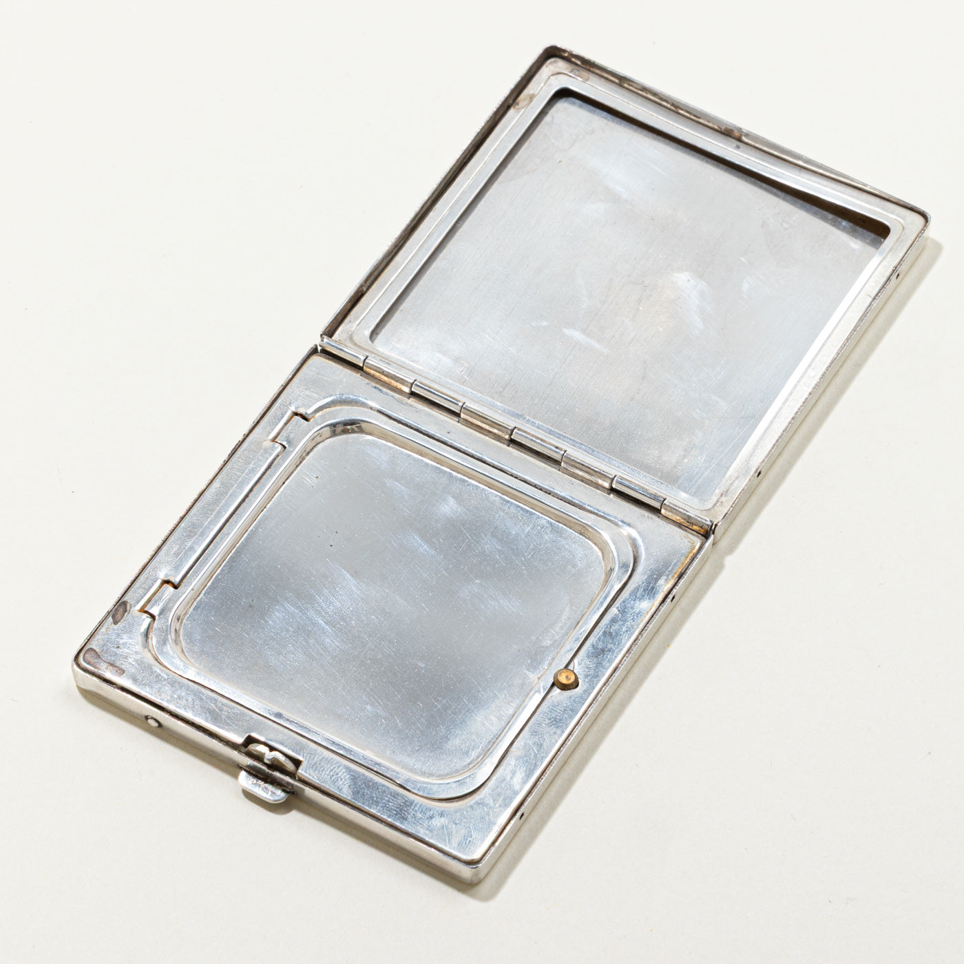 Sterling Silver Ornate Engraved Makeup Compact