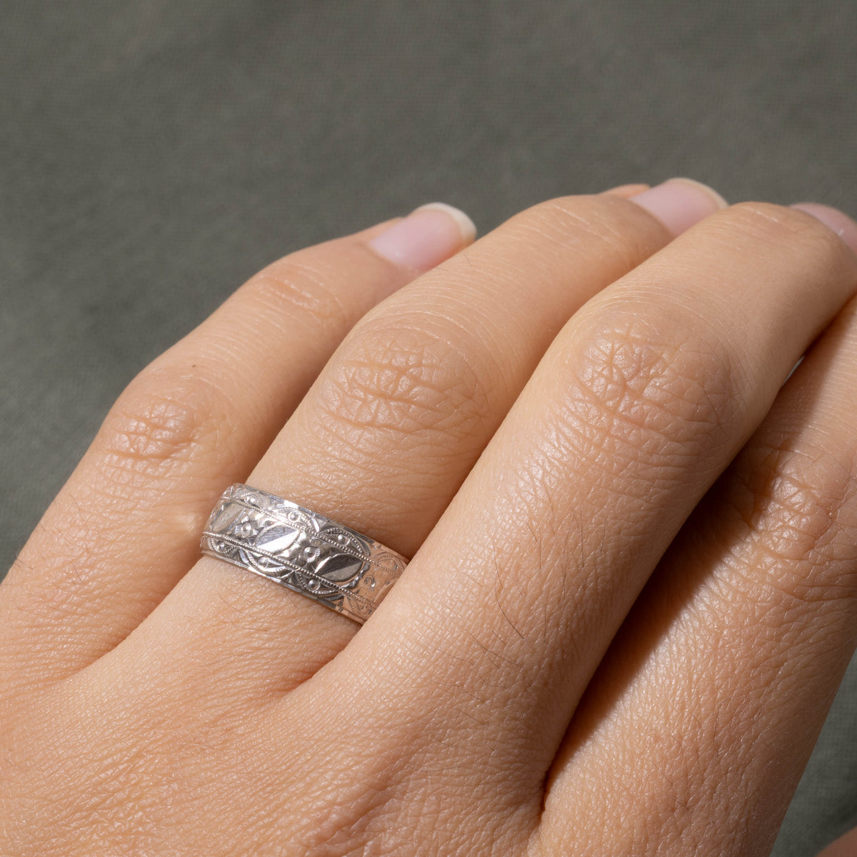 1968 London White Gold Diamond-Cut Band | 3.6mm | SZ 7