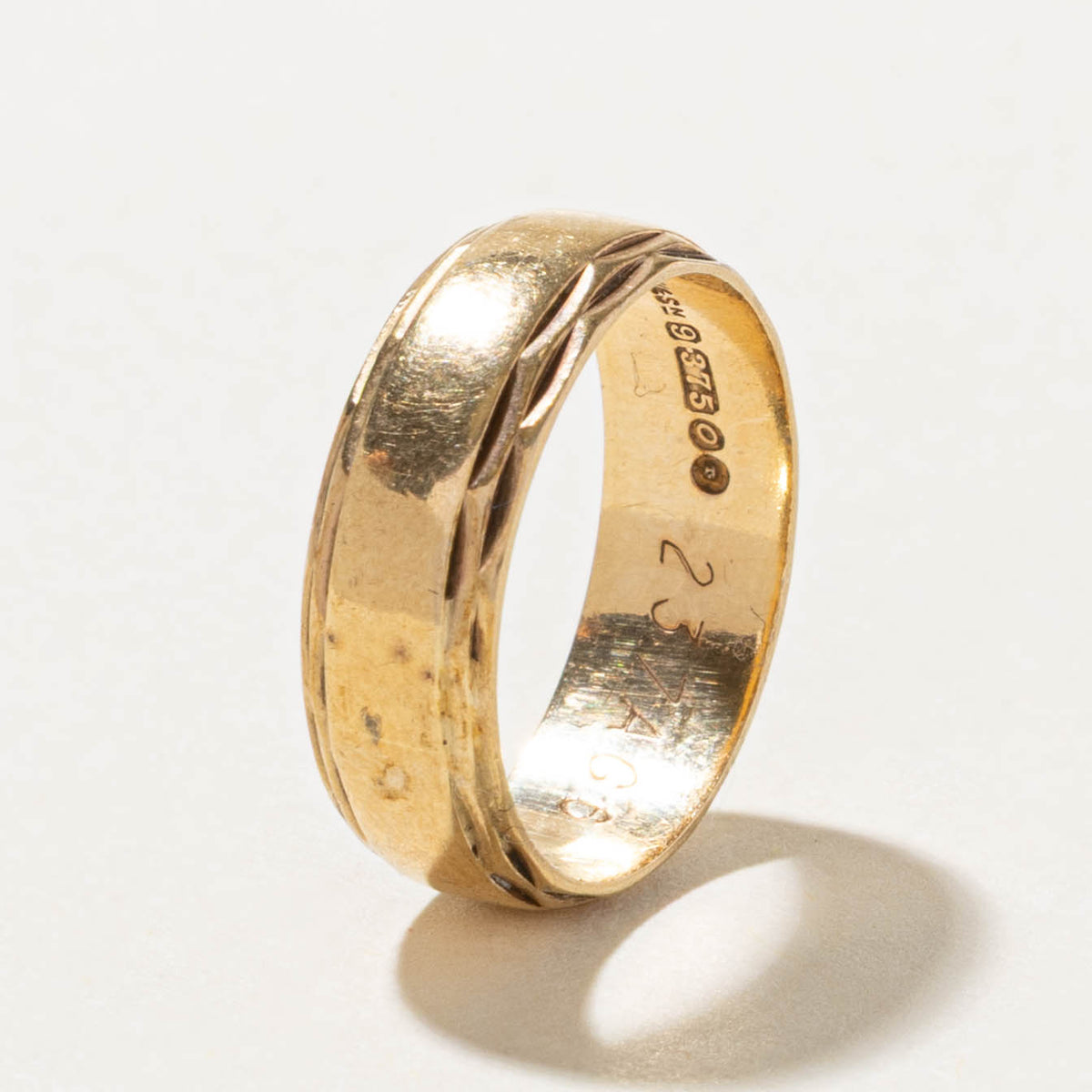 1969 London Yellow Gold Engraved Band | 5.8mm | SZ 5.75