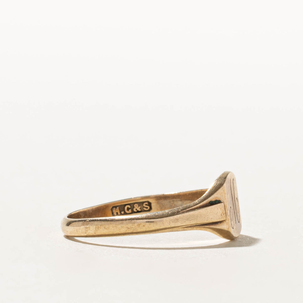 1934 Chester Yellow Gold Signet Ring | 7.7mm | SZ 8