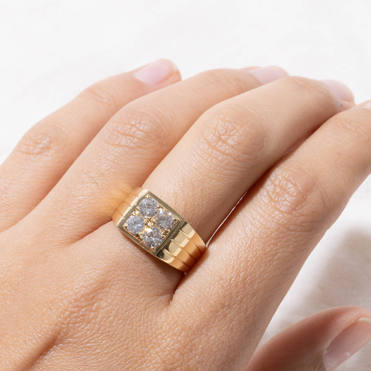 18k Four Stone Diamond Grid Grooved Signet Ring | 1.0ctw VS2 G | SZ 7