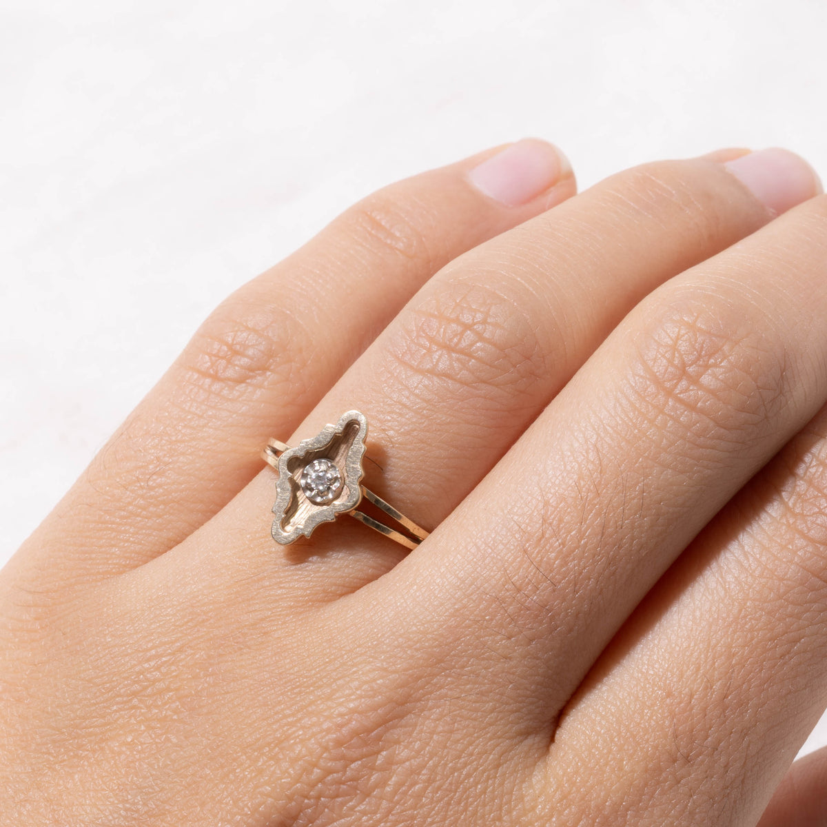 10k Solitaire Diamond Textured Geometric Ring | SZ 6.25