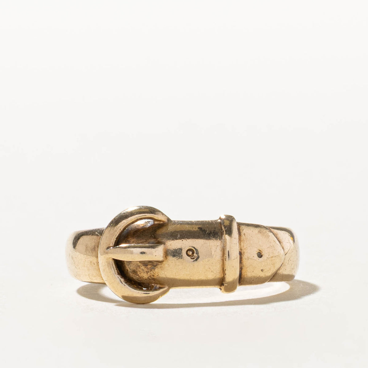 1973 London Yellow Gold Buckle Ring | SZ 8.5