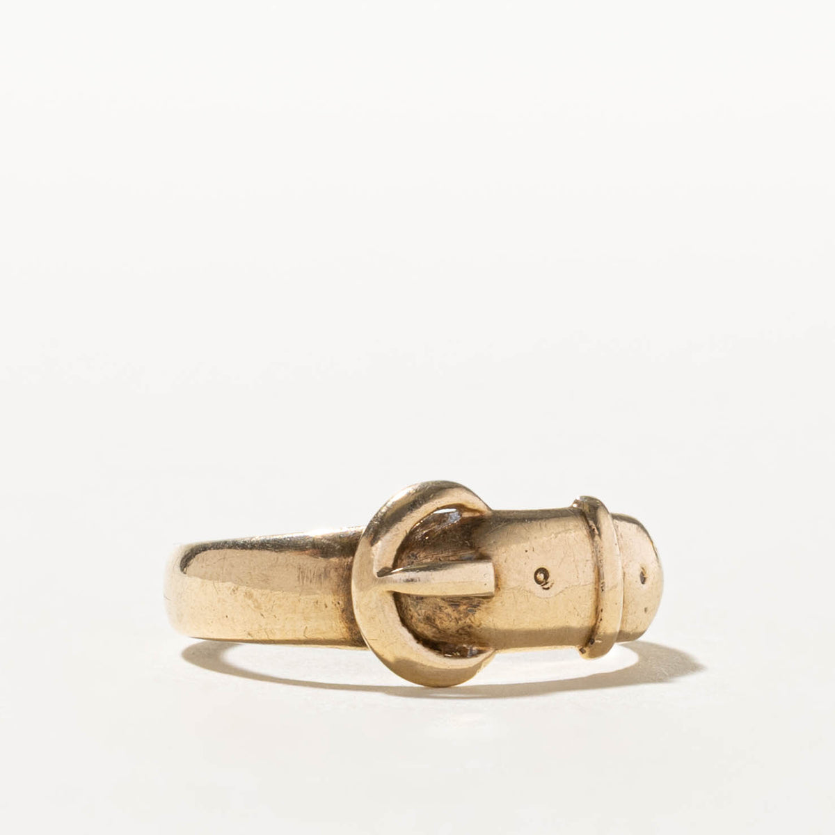 1973 London Yellow Gold Buckle Ring | SZ 8.5