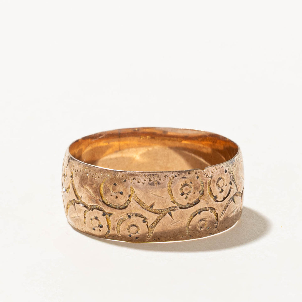 1912 Birmingham Yellow Gold Embossed Band | 7.6mm | SZ 8
