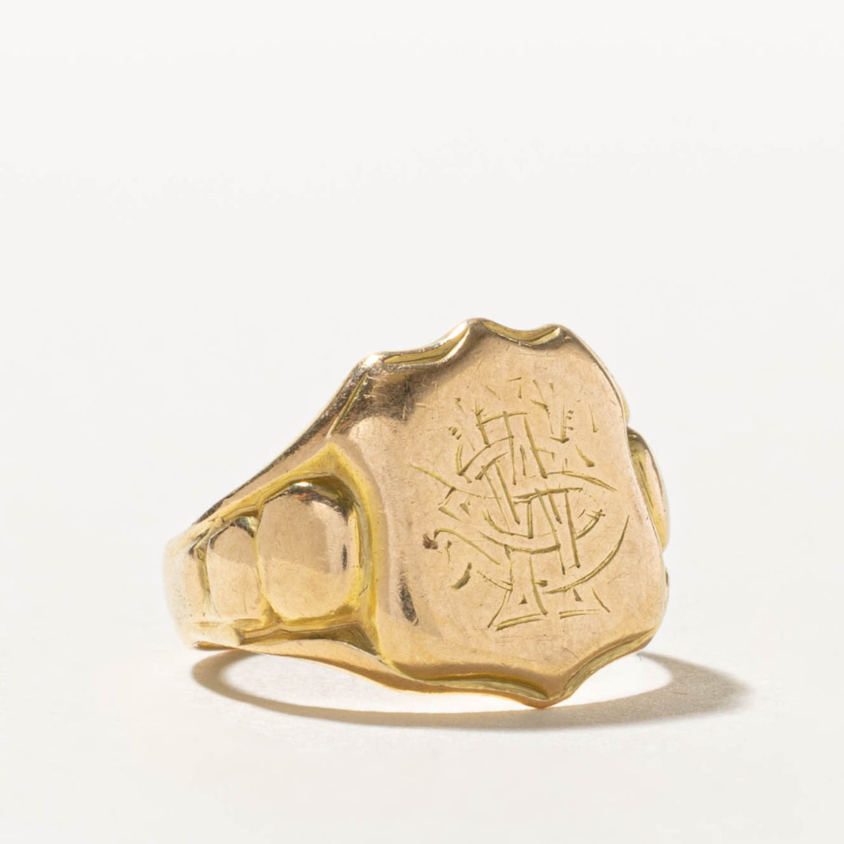 1904 Chester Yellow Gold Initialized Signet Ring | SZ 4.75