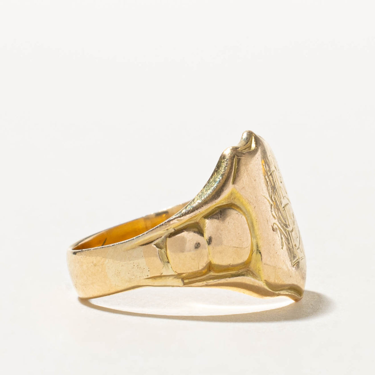1904 Chester Yellow Gold Initialized Signet Ring | SZ 4.75