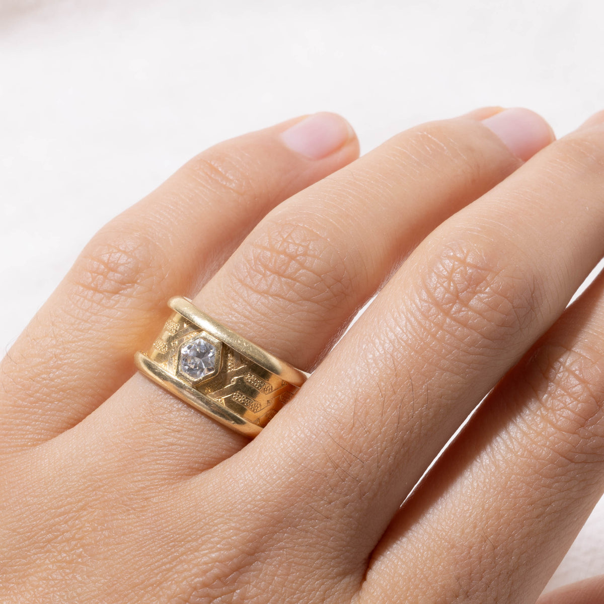 18k Solitaire Old European Cut Diamond Engraved Geometric Band | 0.45ct VS1/VS2 F/G | 10.25mm | SZ 5.25