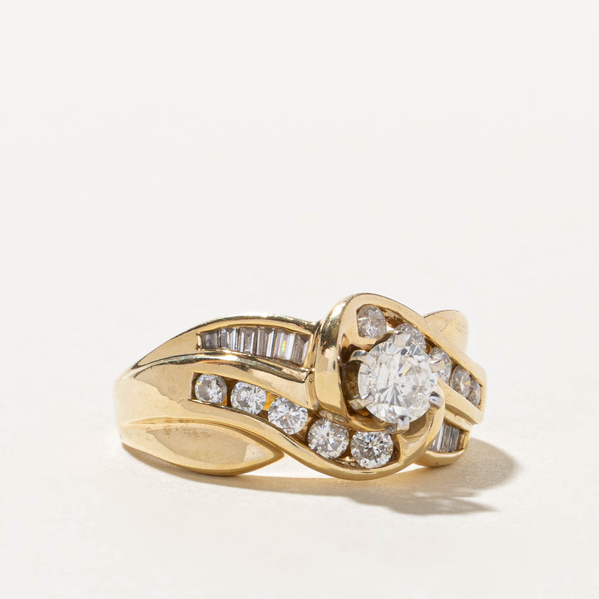 14k Diamond Channel Set Multi Cut Accented Grooved Crossover Ring | 0.38ct SI1 H/I, 0.50ctw | SZ 8
