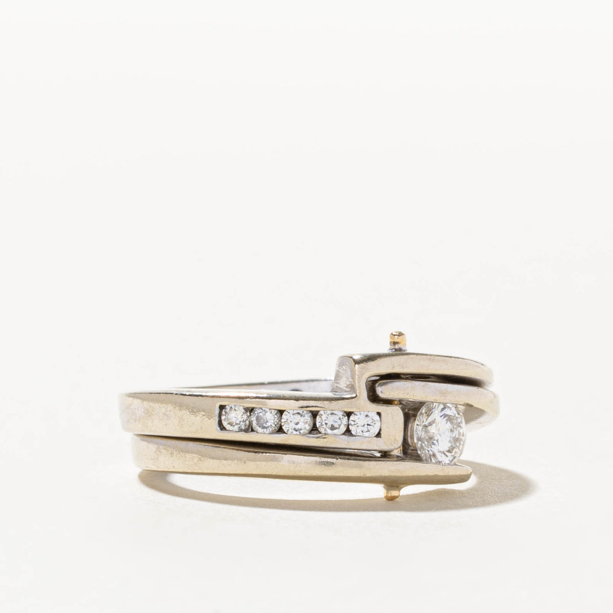 14k Diamond Channel Set Accented Geometric Wedding Ring Set | 0.27ct SI2 G/H, 0.10ctw | SZ 8.25