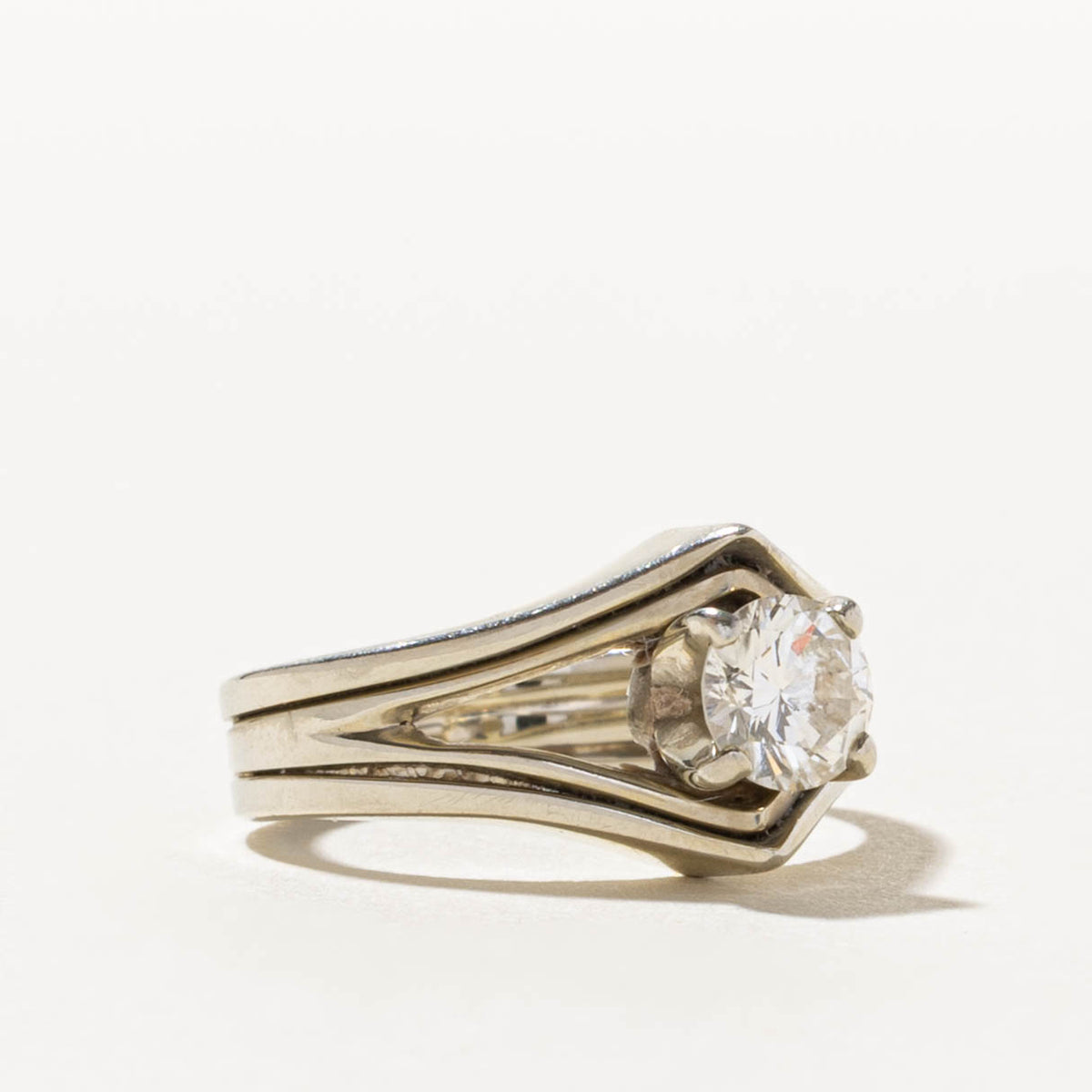 19k Solitaire Diamond Grooved Open Shank Tapered Wedding Ring Set | 0.49ct SI1 J | SZ 4