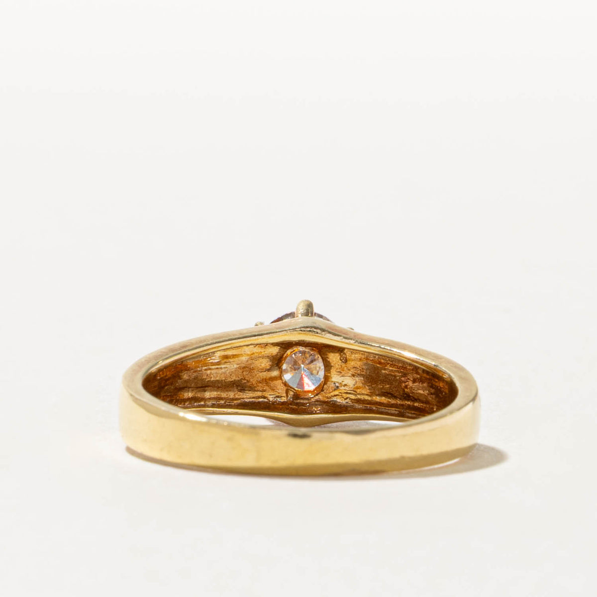 18k Solitaire Diamond Grooved Ring | 0.68ct SI1 H | SZ 7.5