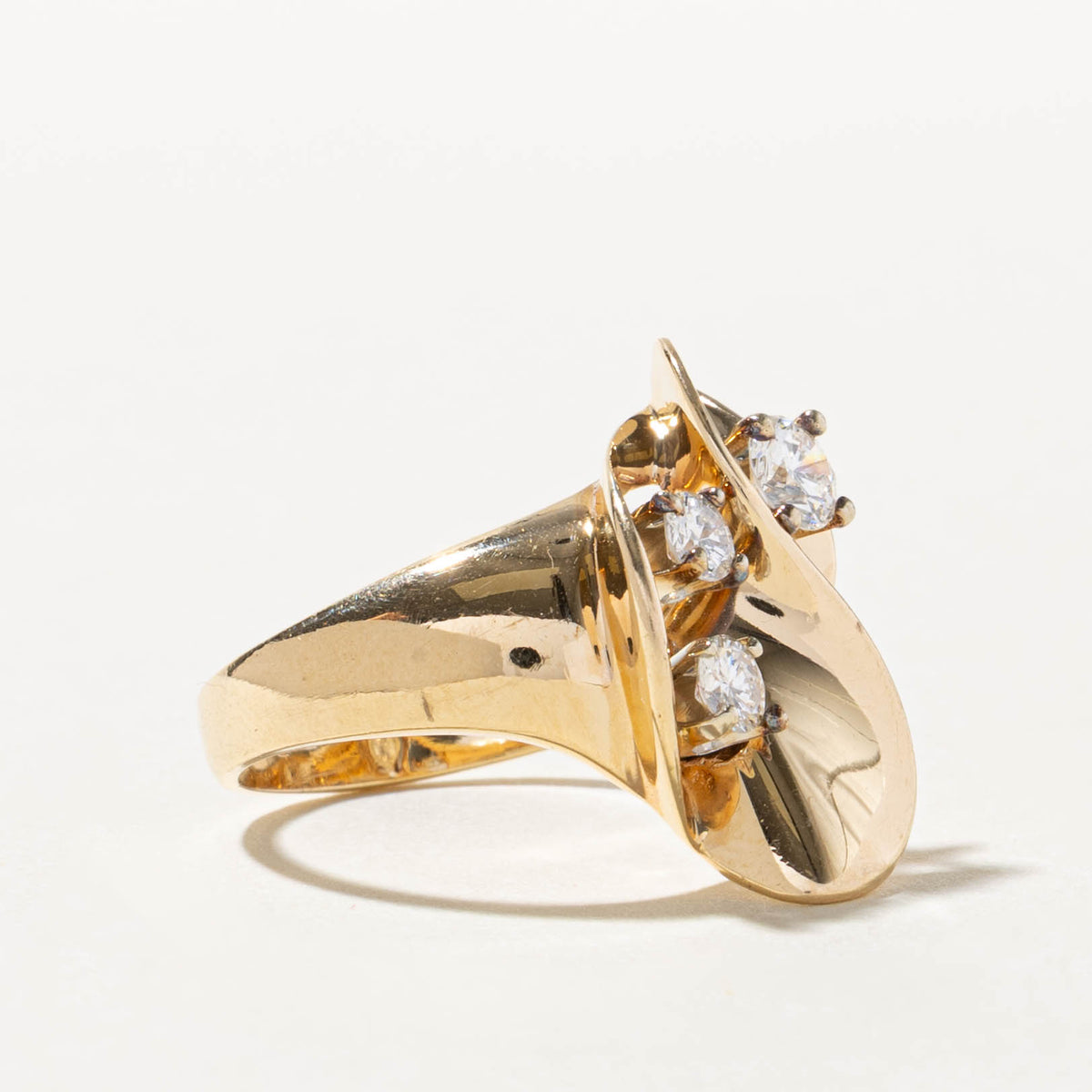 14k Three Stone Diamond Scrollwork Abstract Cocktail Ring | 0.62ctw | SZ 7.75
