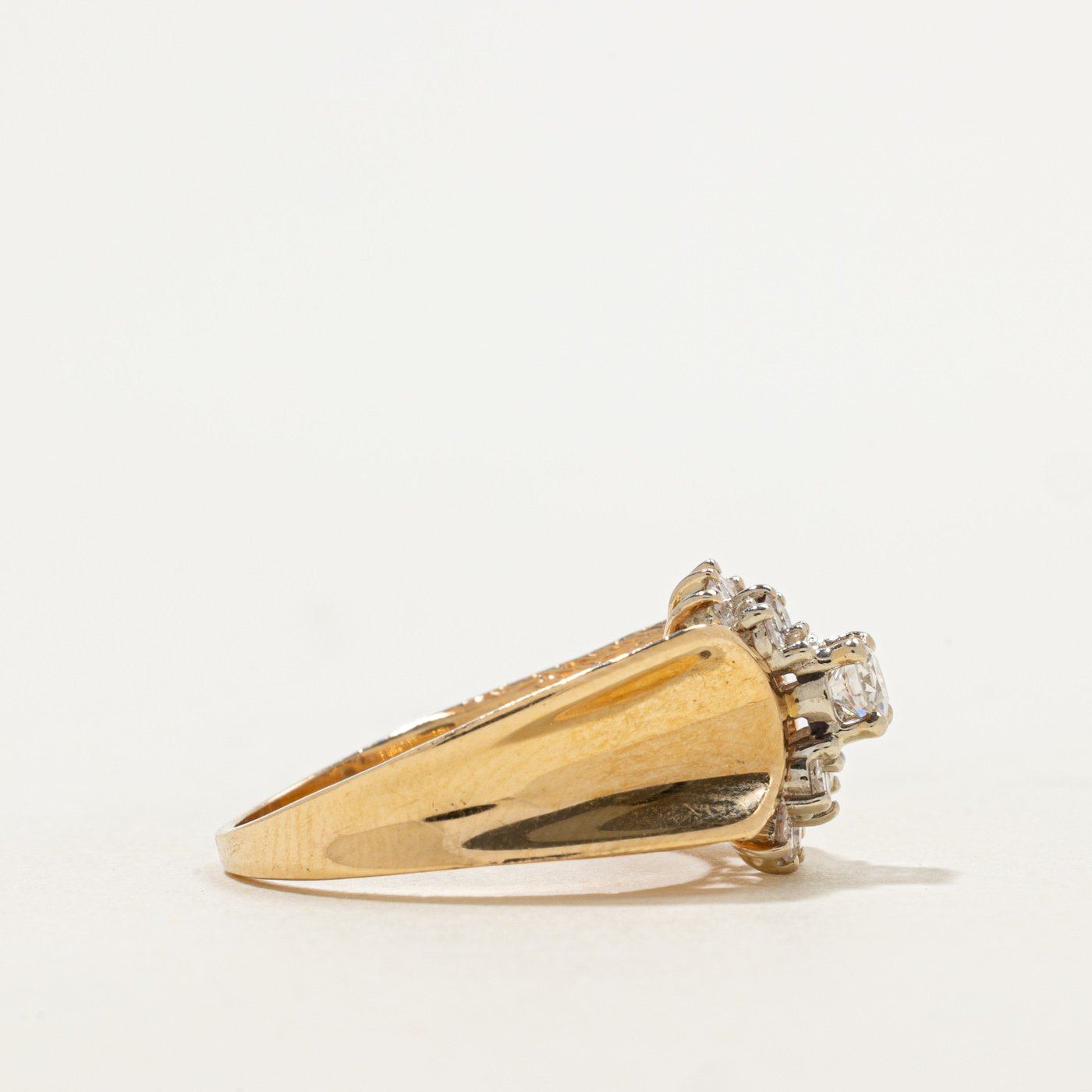 14K Ring with .18ct Diamond