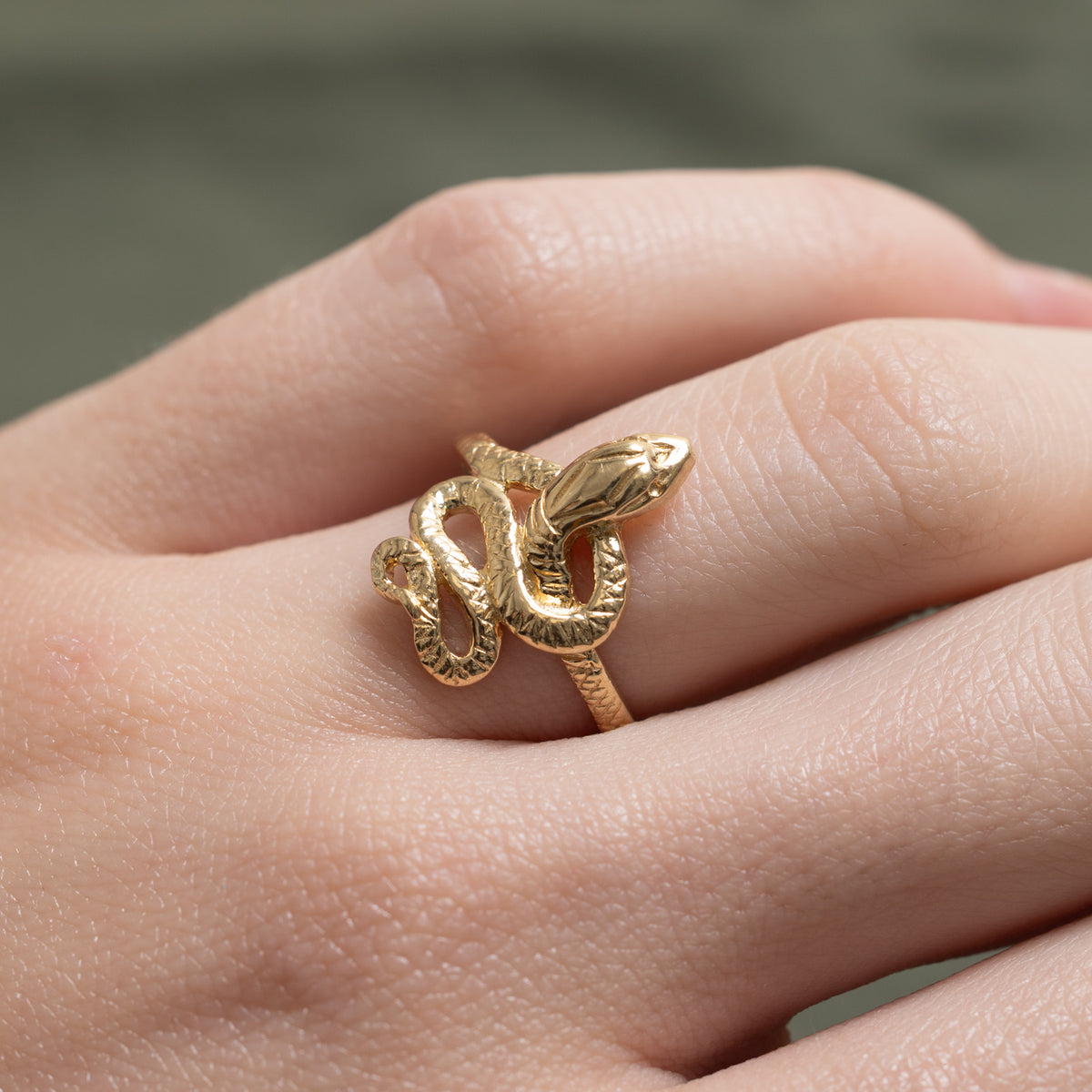 10k Yellow Gold Diamond Cut Snake Ring | SZ 5.75