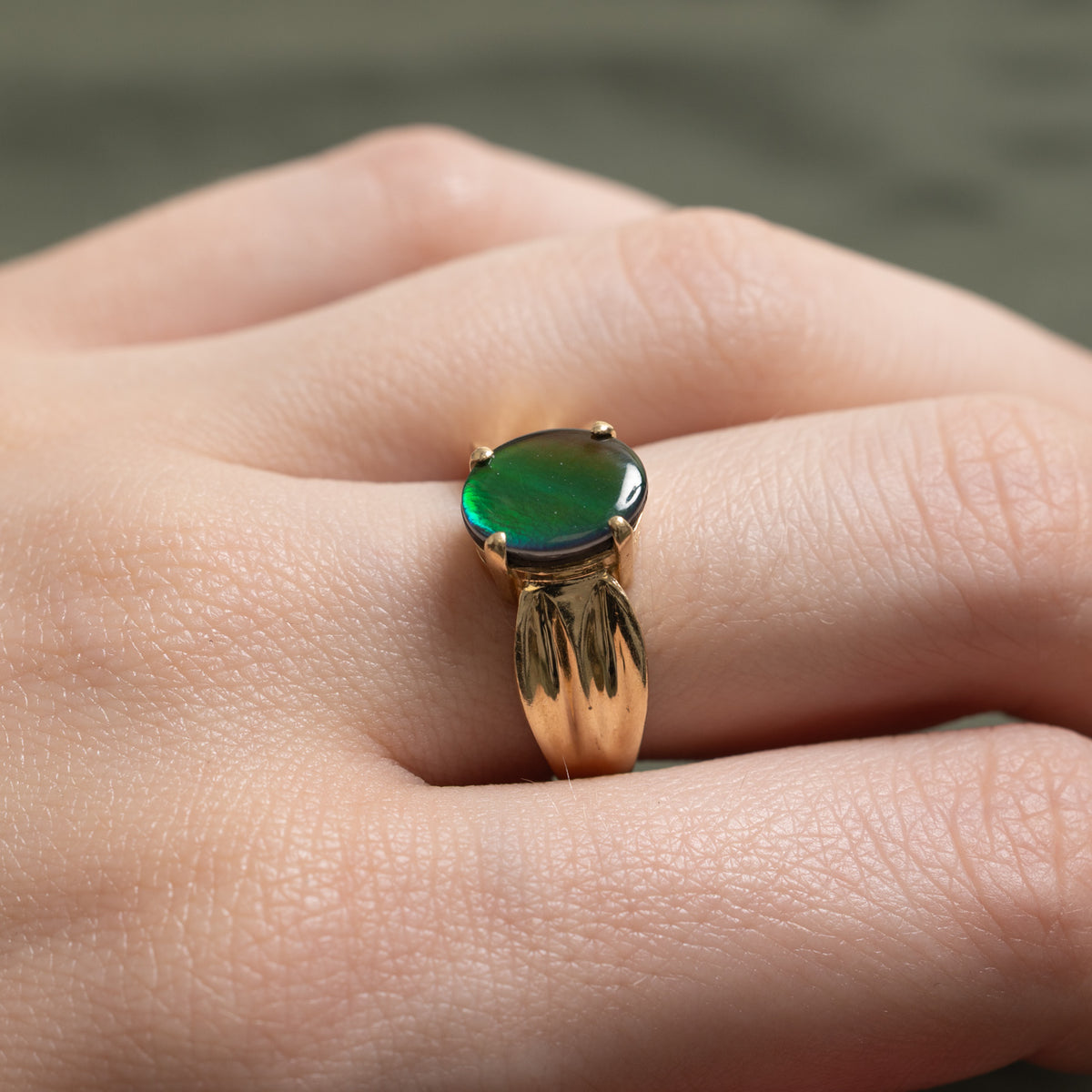 14k Solitaire Ammolite Grooved Ring | 0.76ct | SZ 6