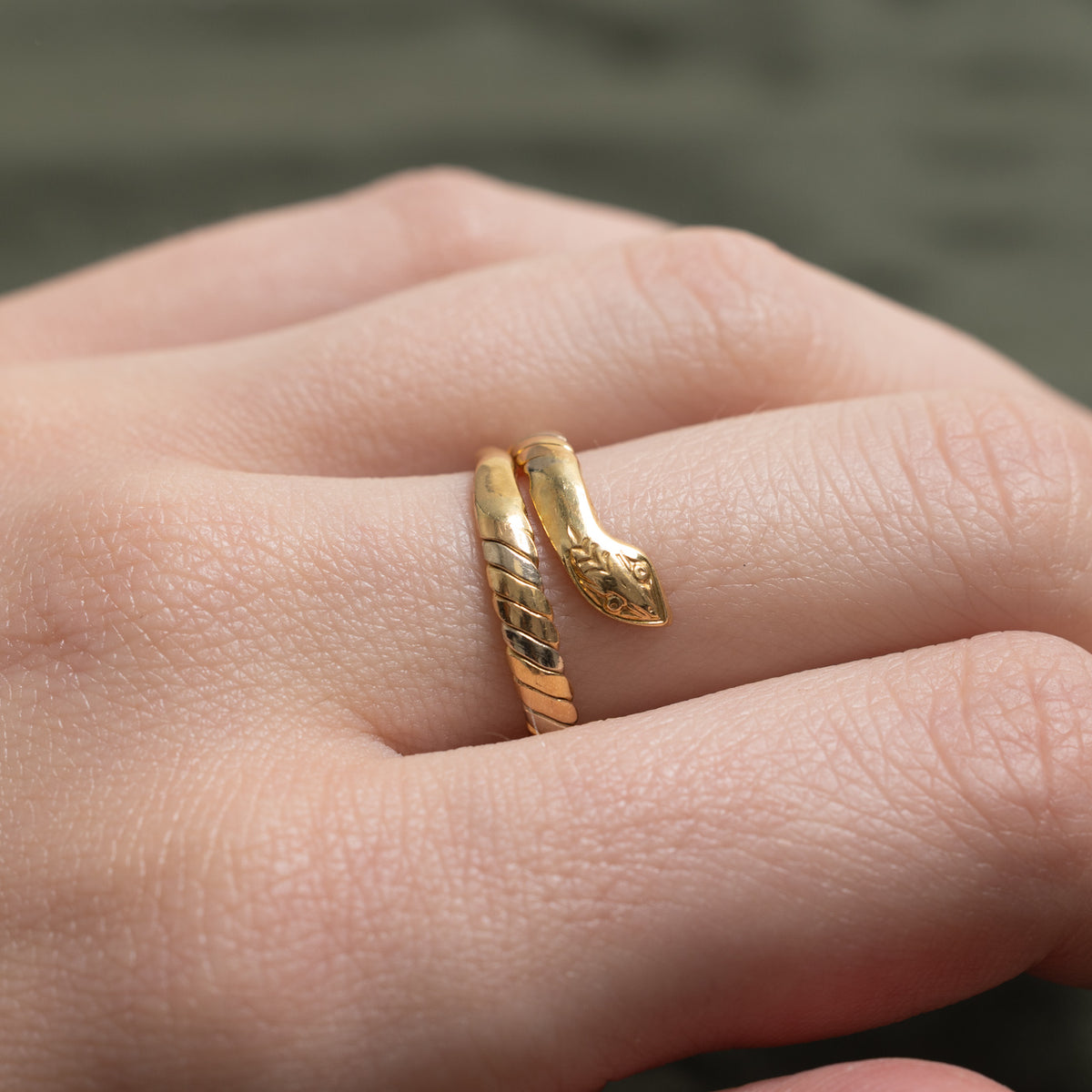 Italian Yellow Gold Grooved Snake Bypass Ring | SZ 6.5