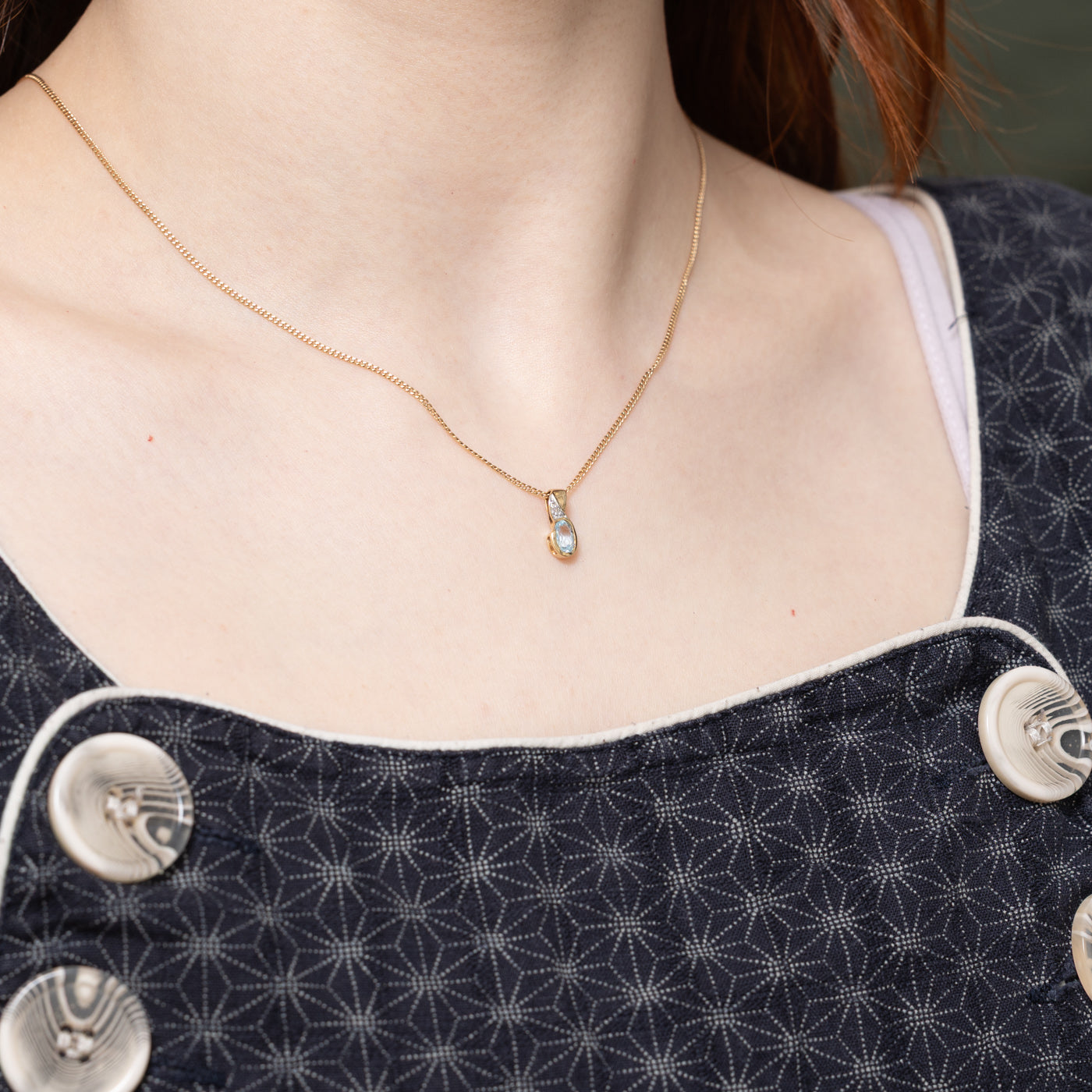 14K Oval Cut Aquamarine & Diamond Pendant | 0.33ct, 0.01ct